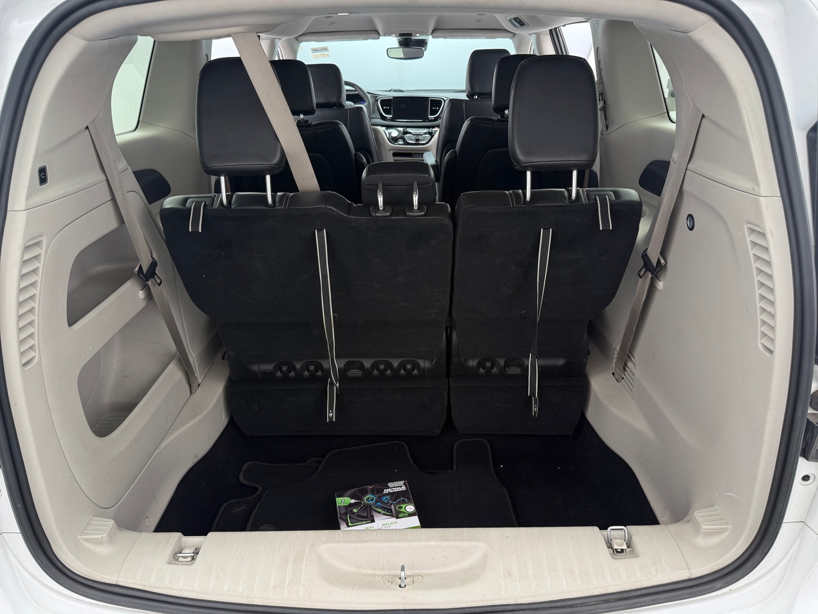 Thumbnail: 2024 Chrysler Pacifica - 6
