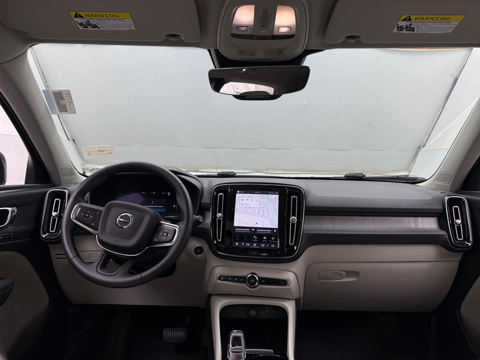 Thumbnail: 2023 Volvo XC40 - 2
