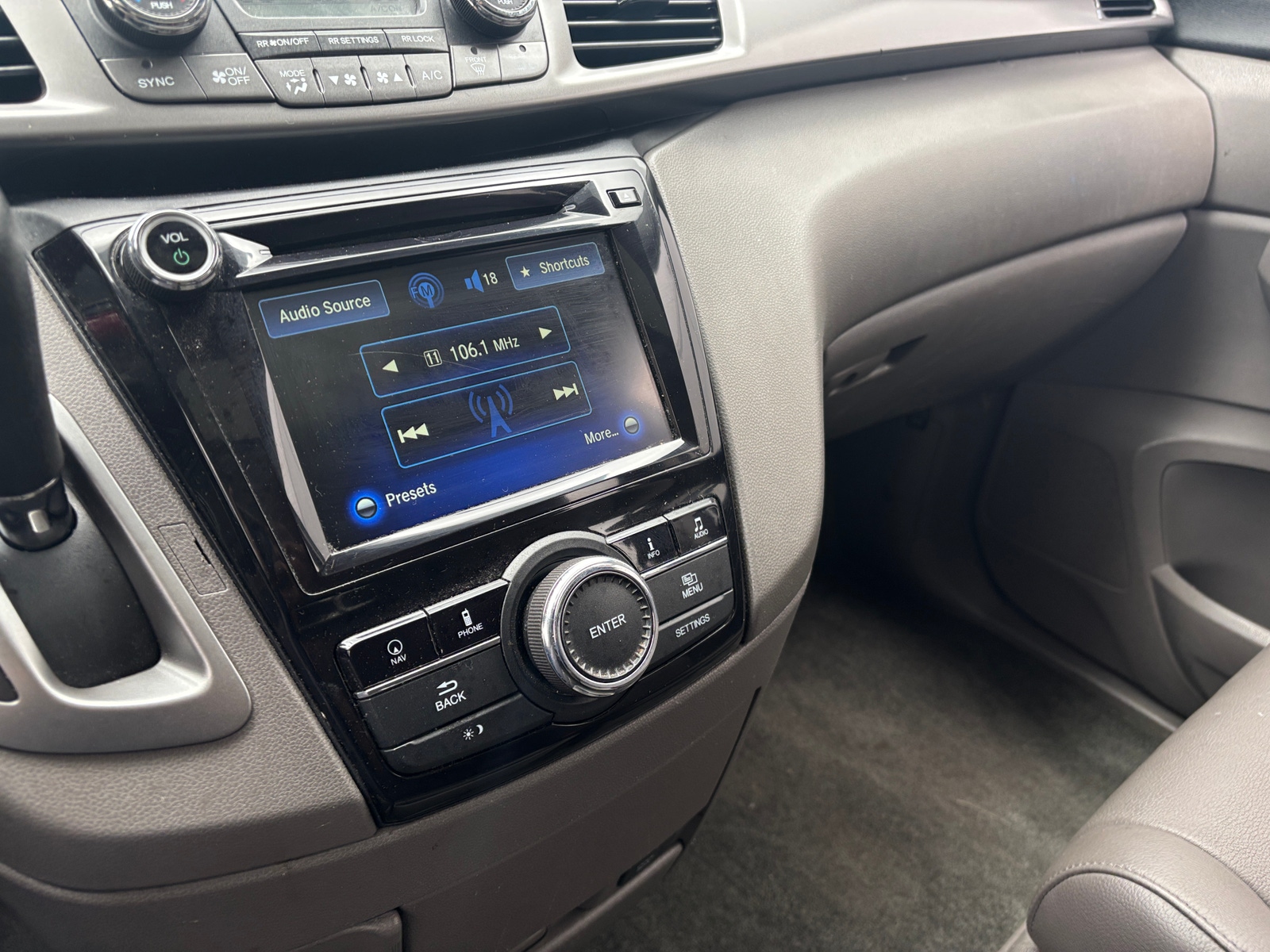 Thumbnail: 2016 Honda Odyssey - 3