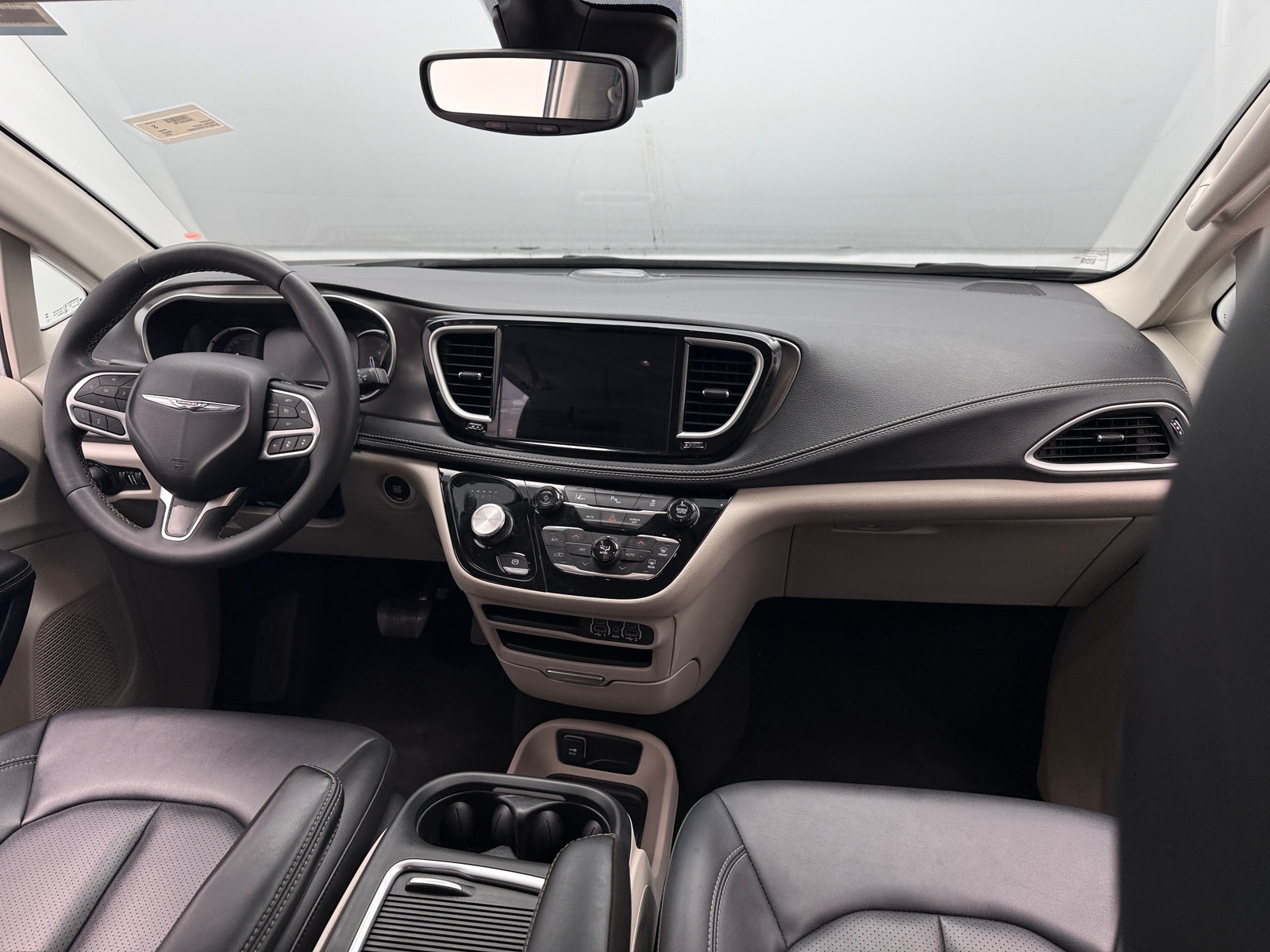 Thumbnail: 2024 Chrysler Pacifica - 2