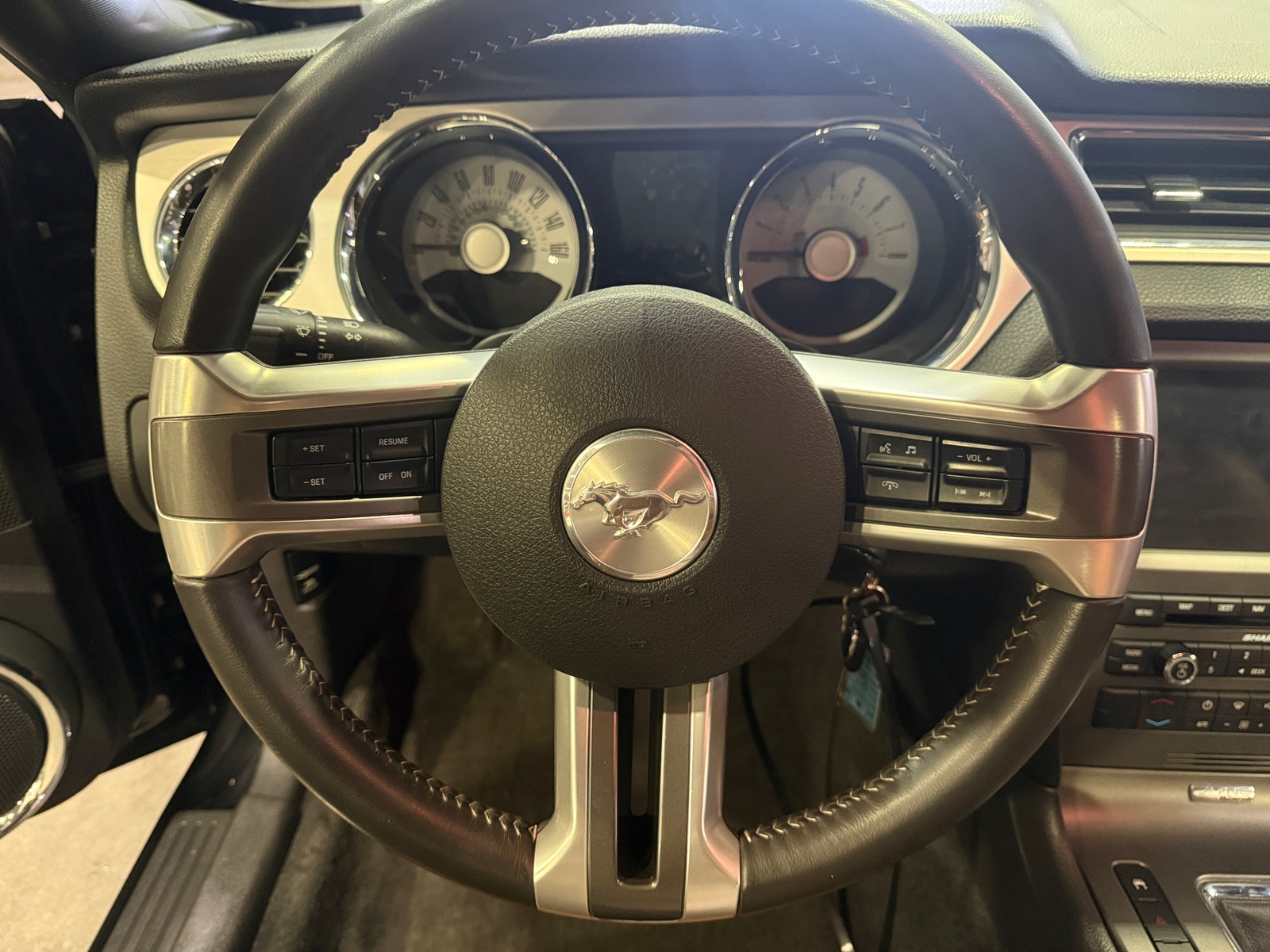Thumbnail: 2011 Ford Mustang - 3