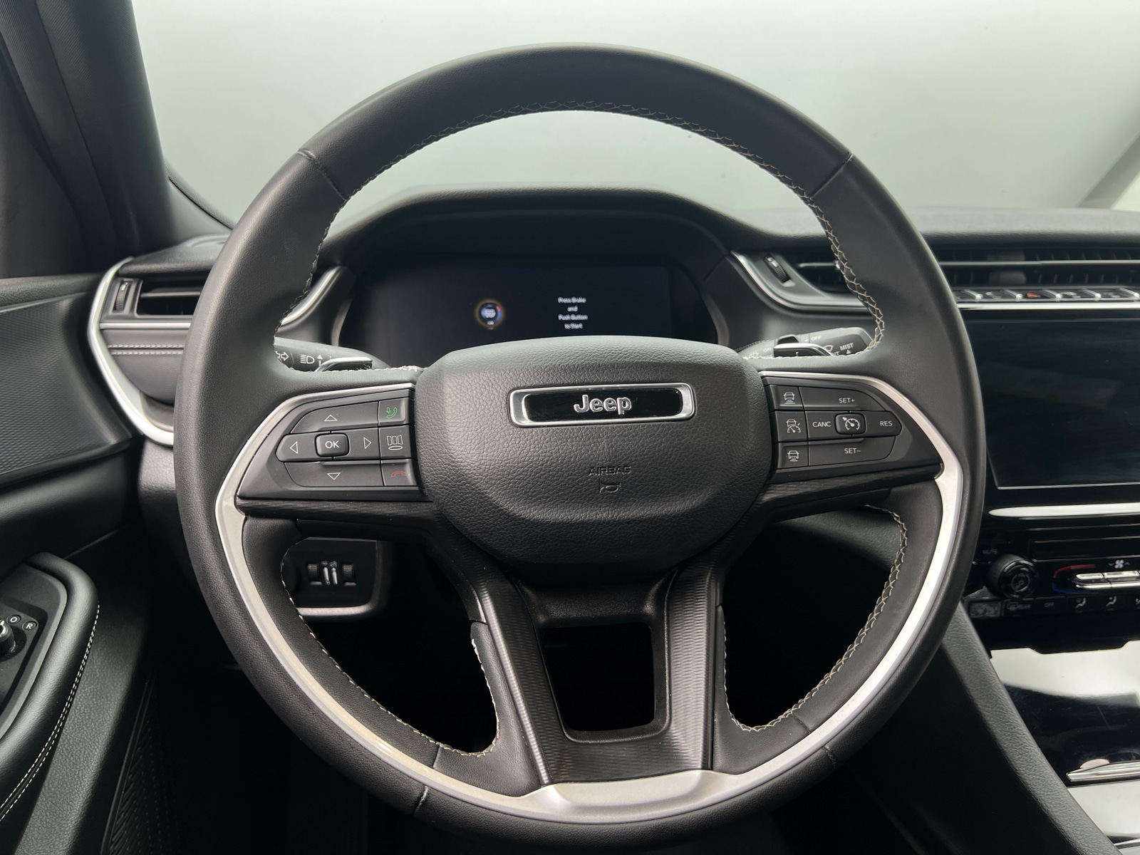 Thumbnail: 2024 Jeep Grand Cherokee L - 5