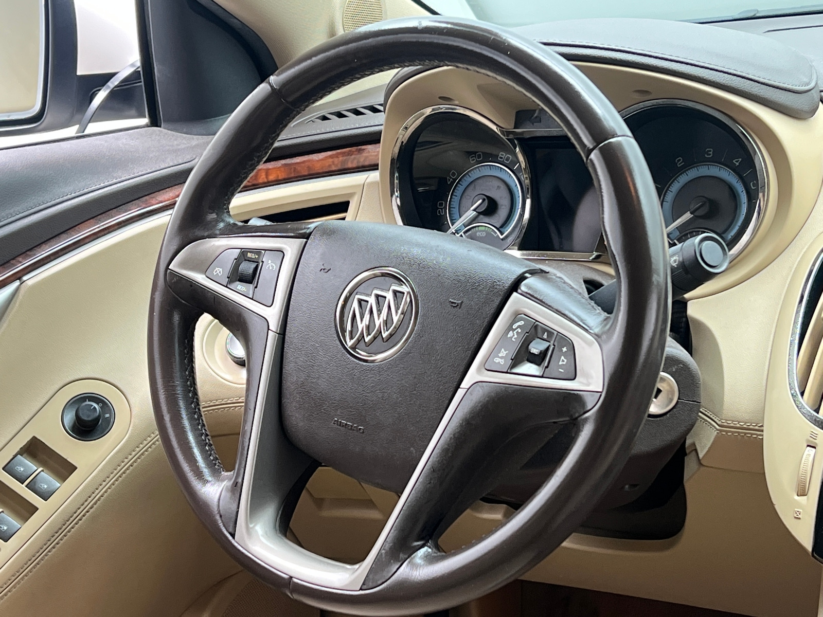 Thumbnail: 2012 Buick LaCrosse - 4