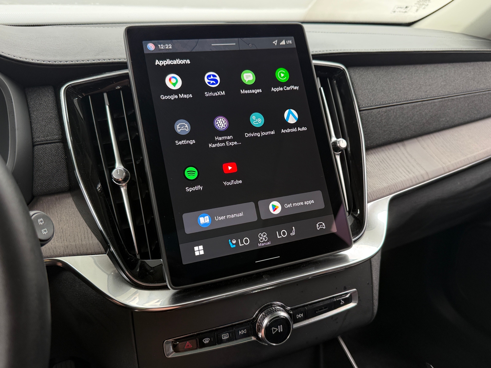 Thumbnail: 2026 Volvo XC90 - 3