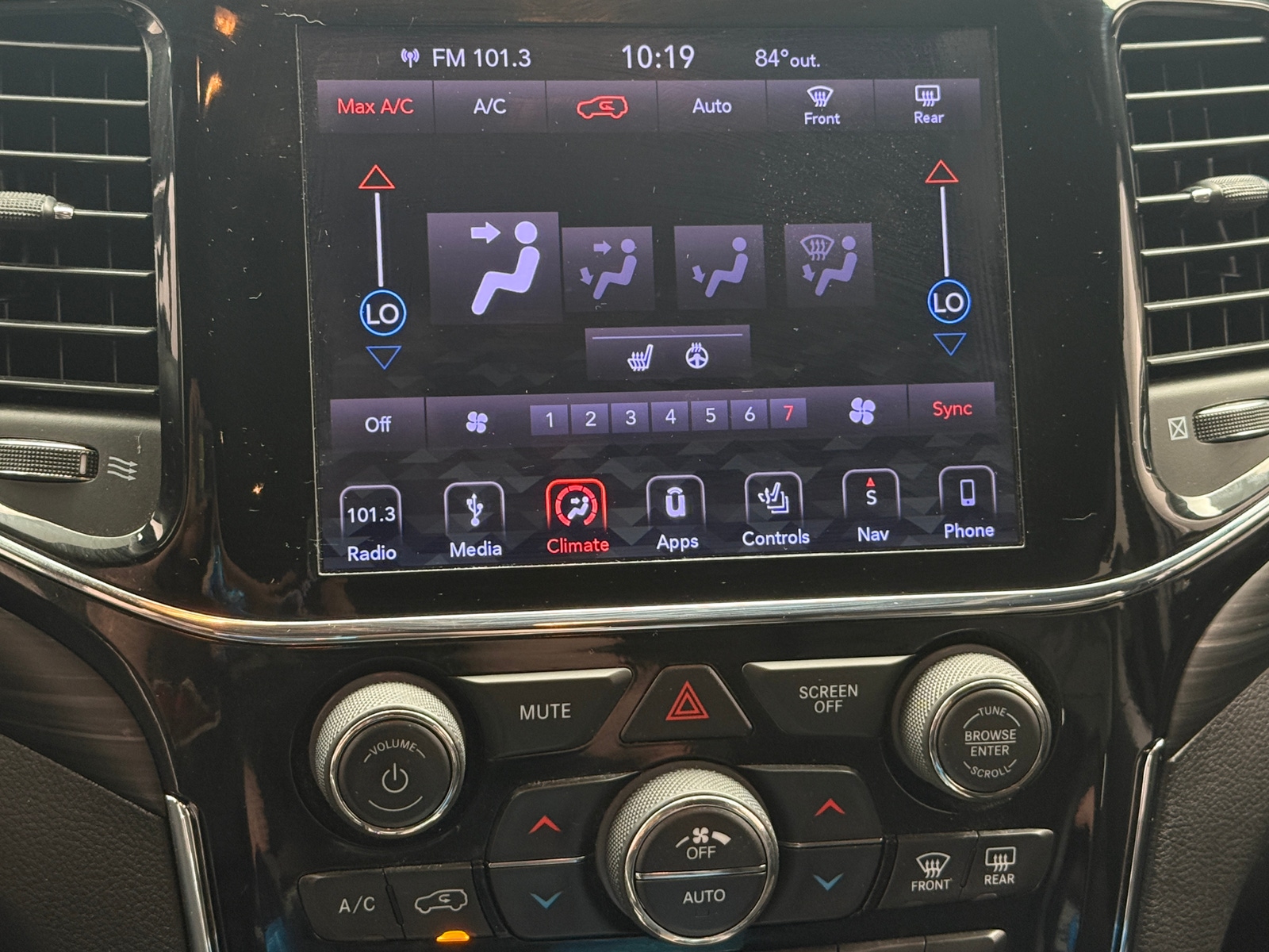 Thumbnail: 2019 Jeep Grand Cherokee - 4