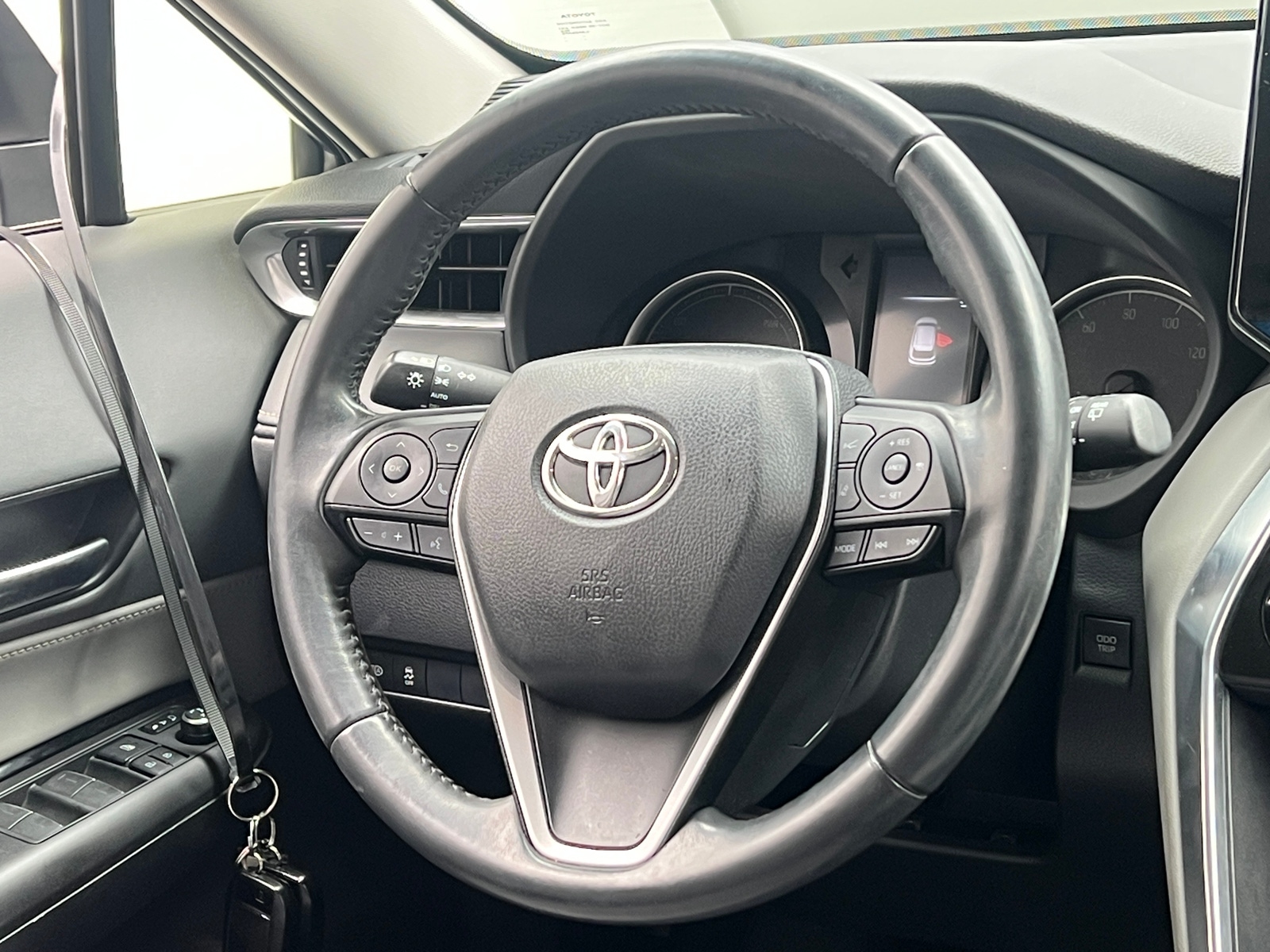 Thumbnail: 2021 Toyota Venza - 5