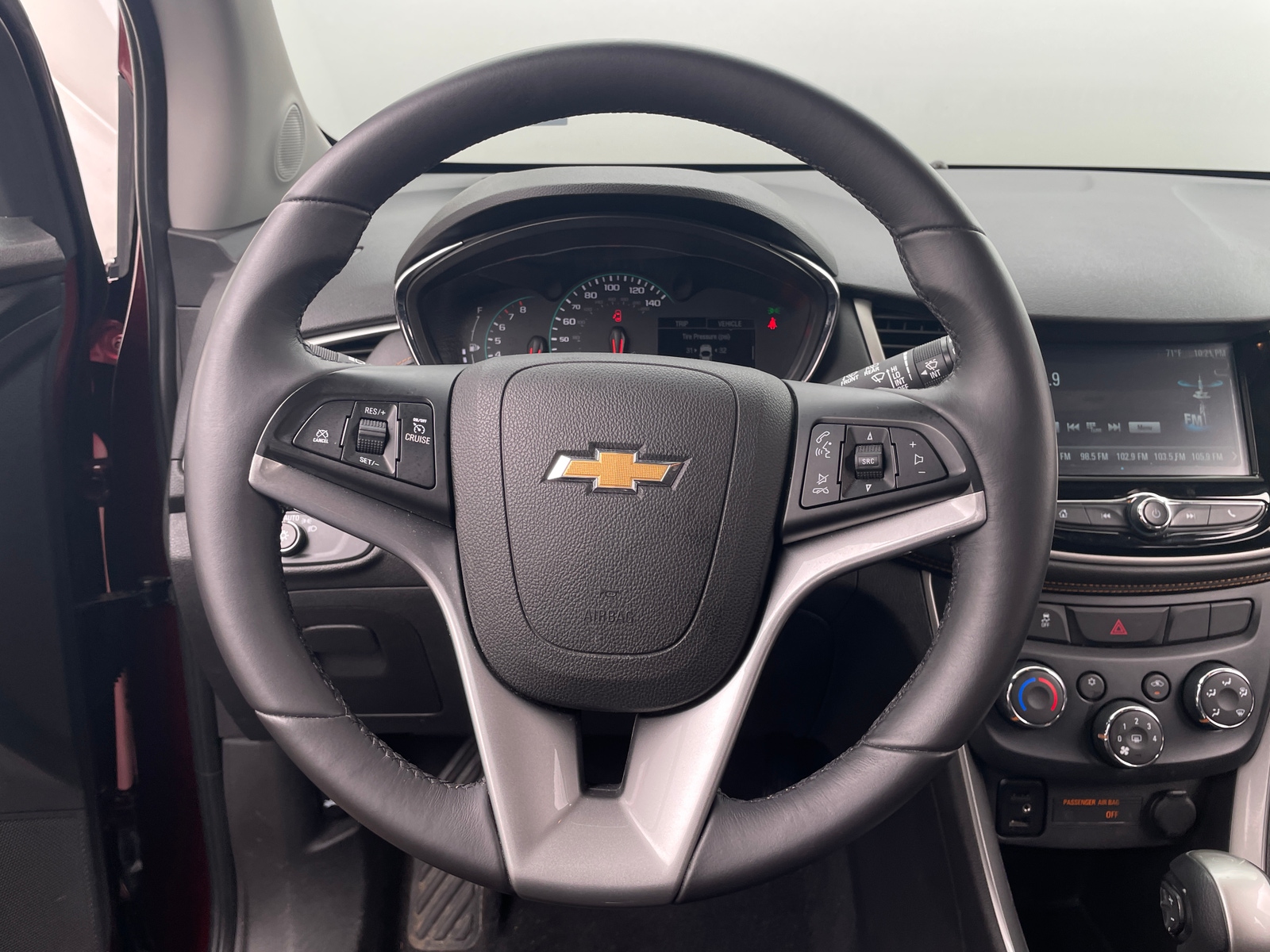 Thumbnail: 2017 Chevrolet Trax - 4