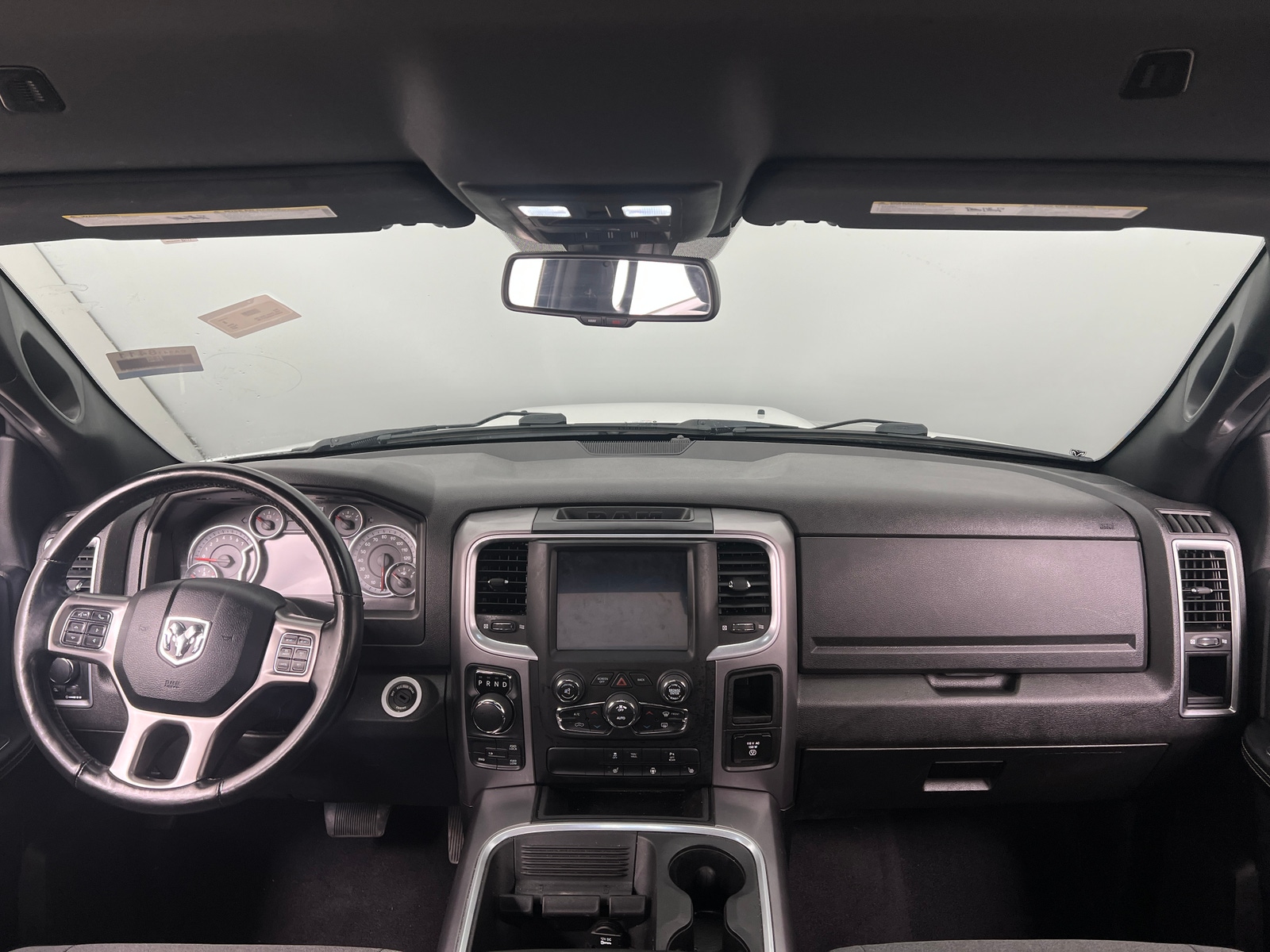 Thumbnail: 2022 RAM 1500 Classic - 3