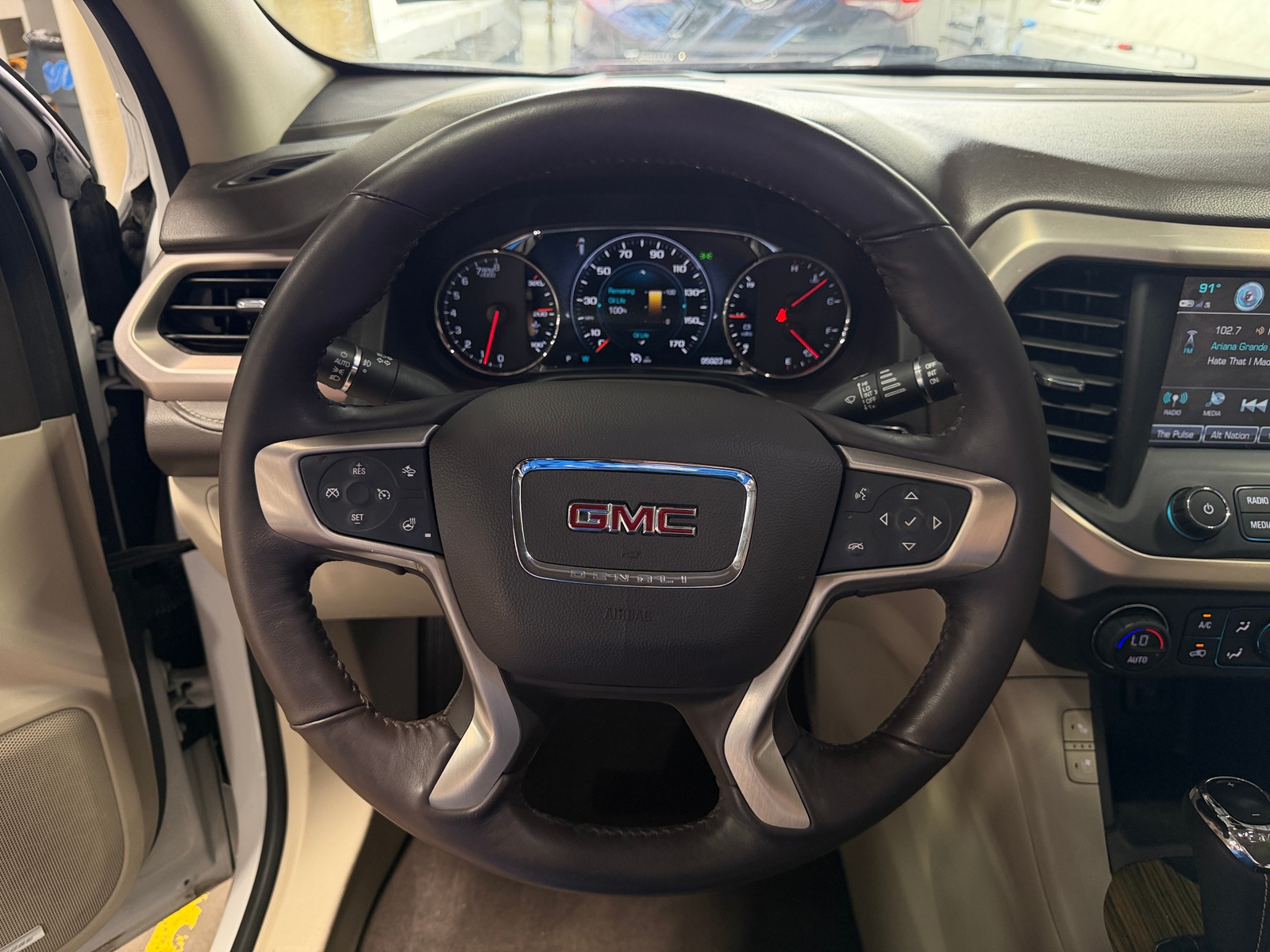 Thumbnail: 2017 GMC Acadia - 4