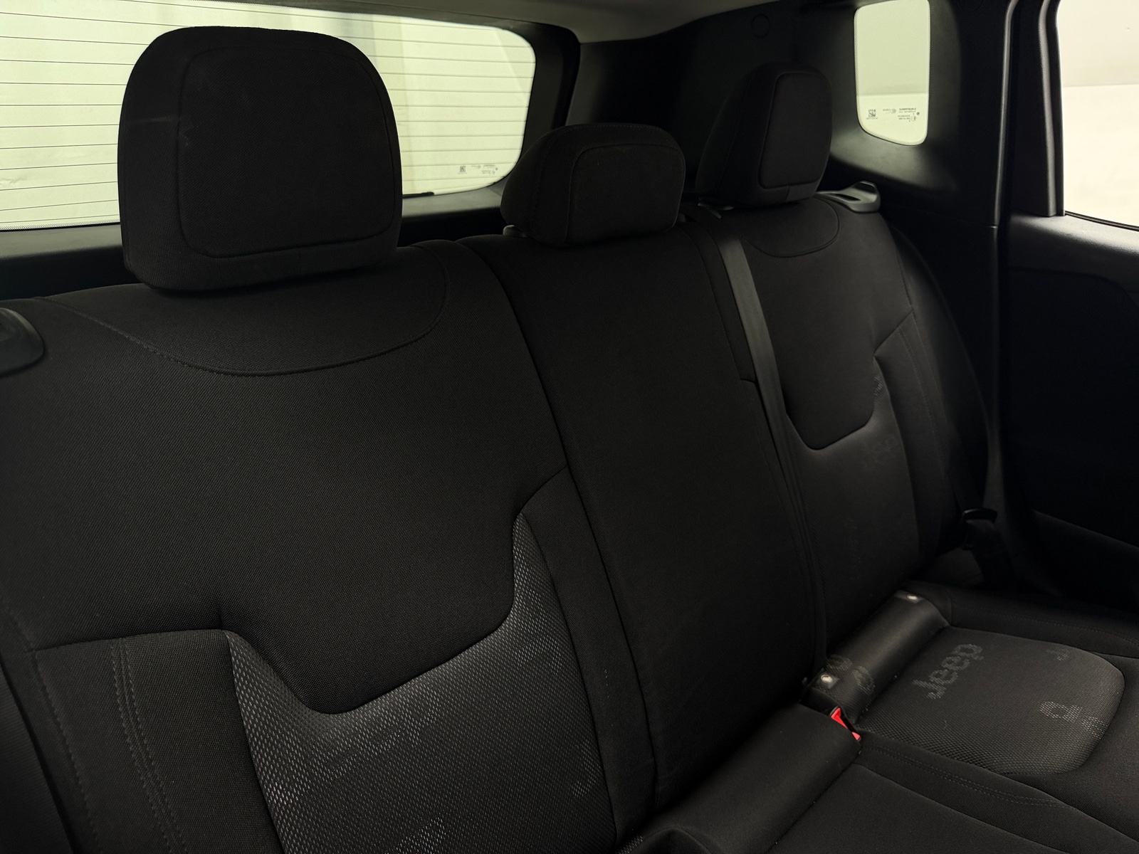 Thumbnail: 2017 Jeep Renegade - 6