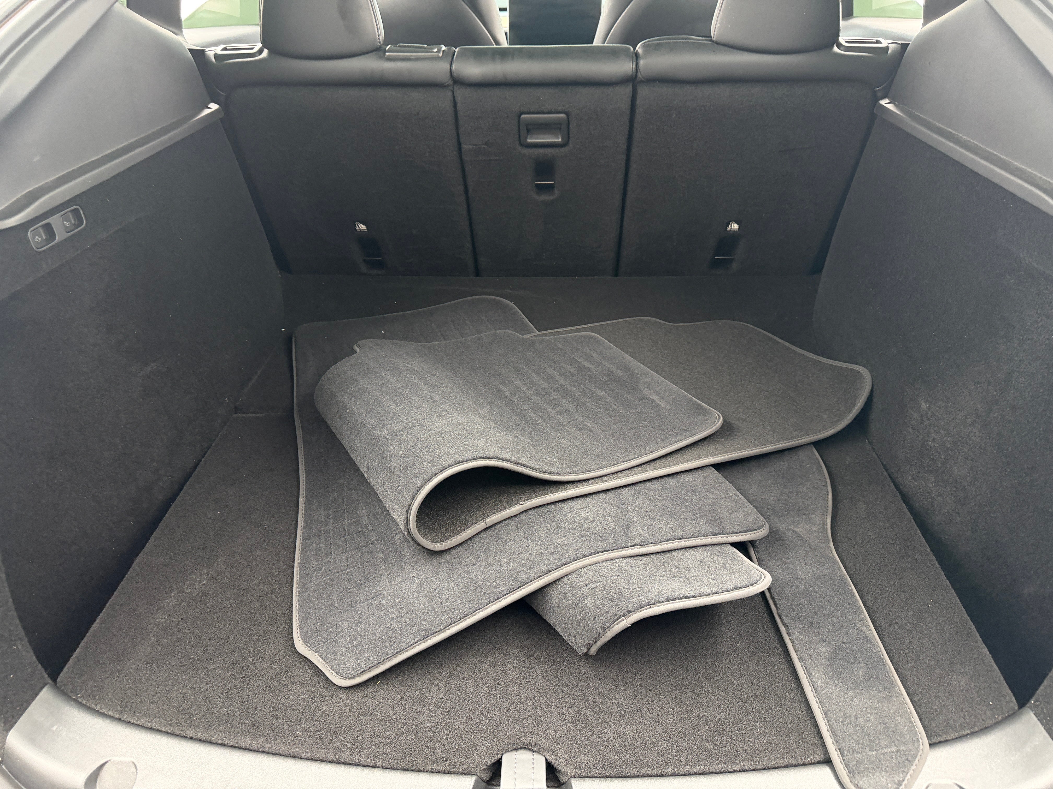 Used 2025 Tesla Model Y Long Range with VIN 7SAYGDEDXSA378834 for sale in Auburn, WA