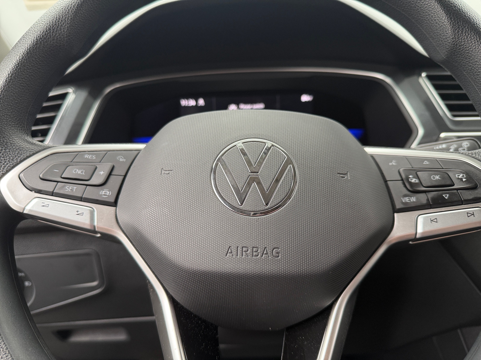 Thumbnail: 2023 Volkswagen Tiguan - 5