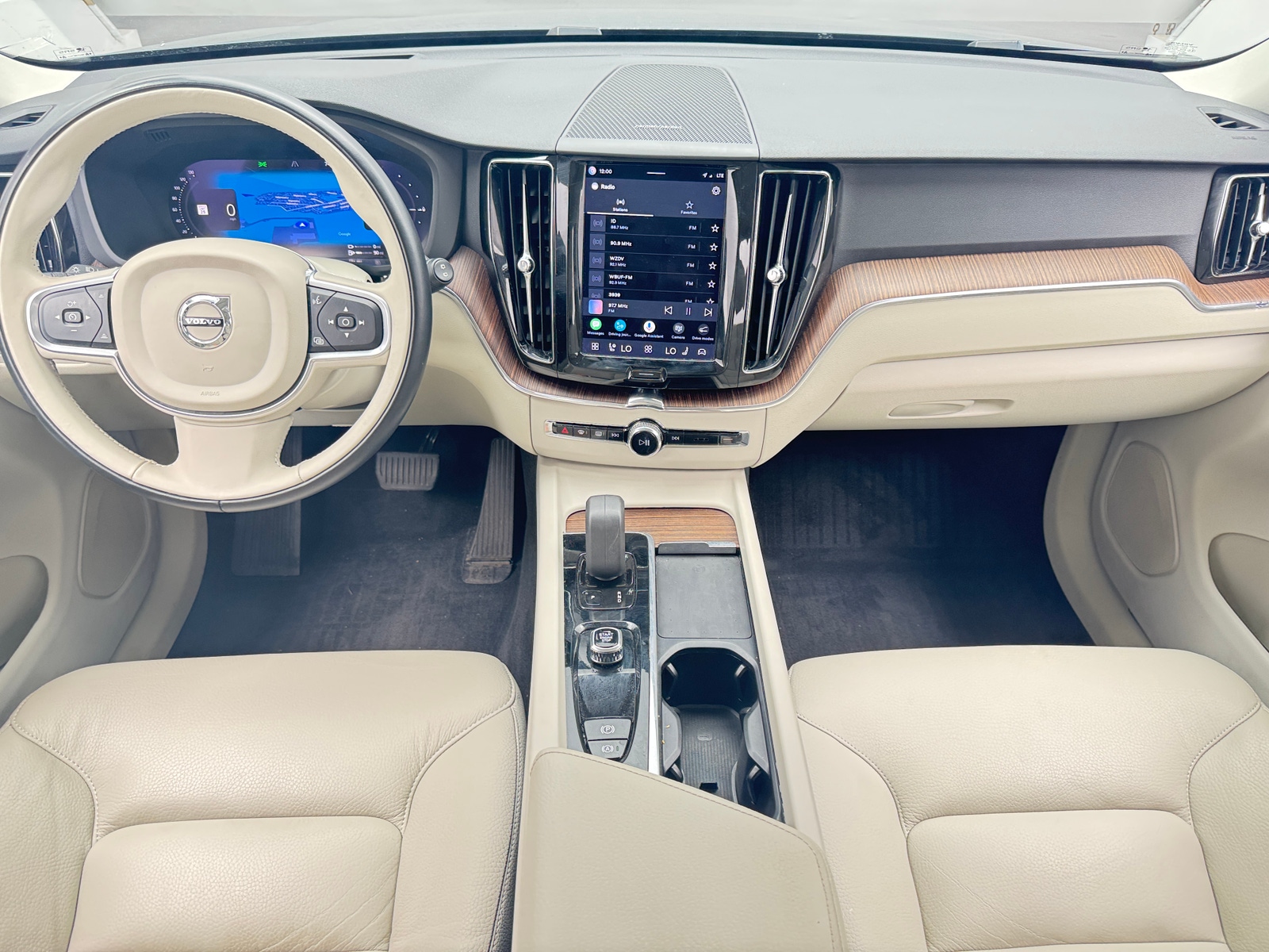 Thumbnail: 2022 Volvo XC60 - 2