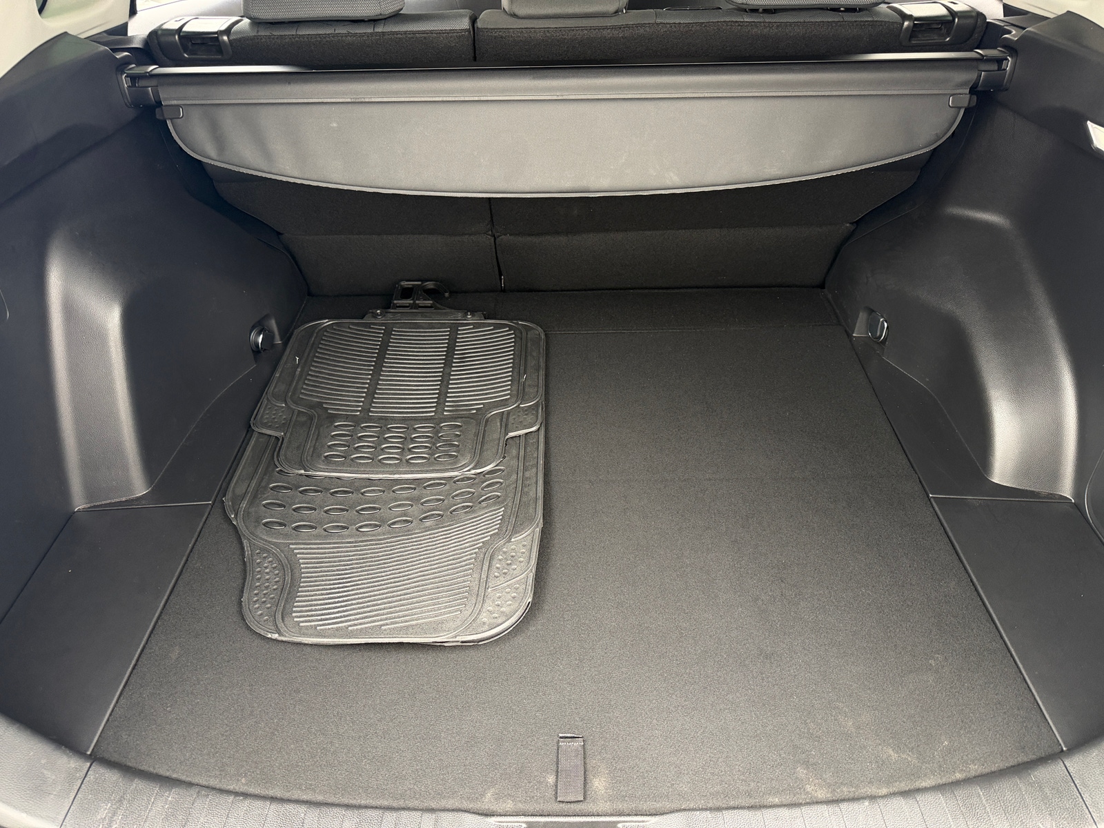 Thumbnail: 2025 Toyota RAV4 - 7