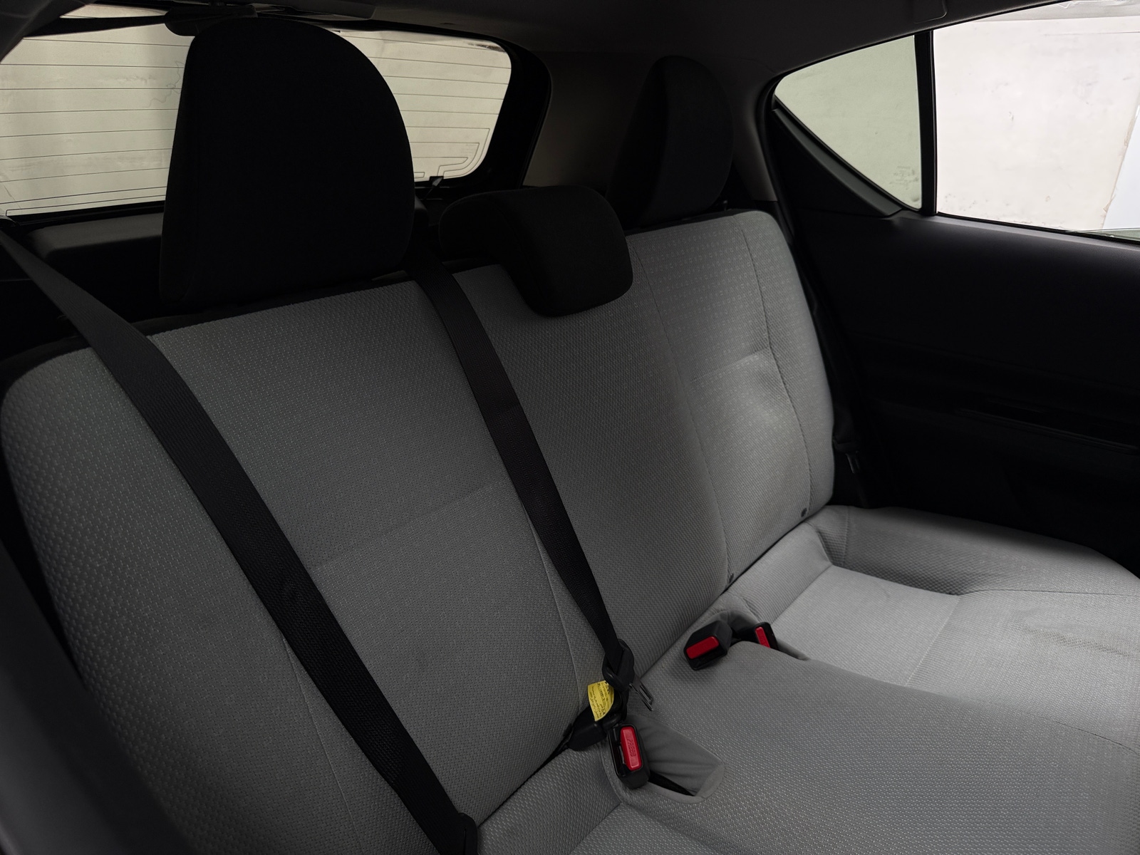 Thumbnail: 2015 Toyota Prius c - 6
