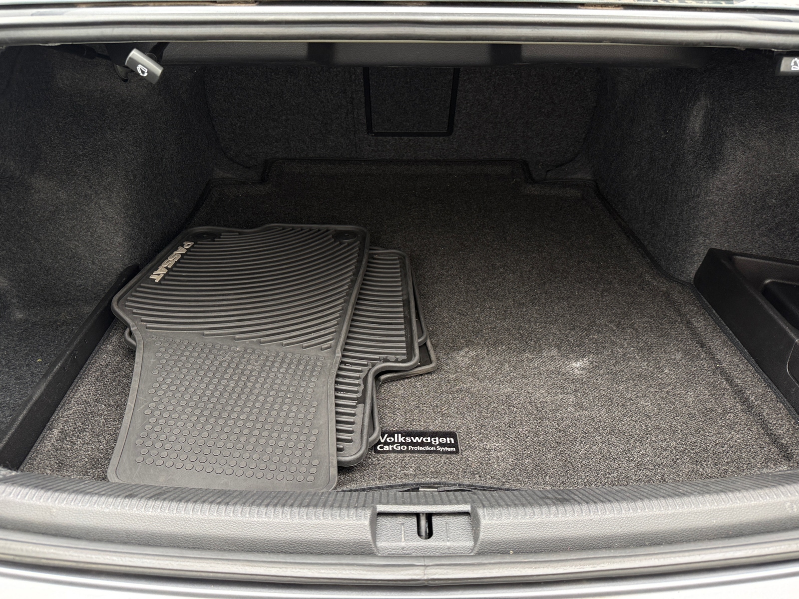 Thumbnail: 2014 Volkswagen Passat - 6