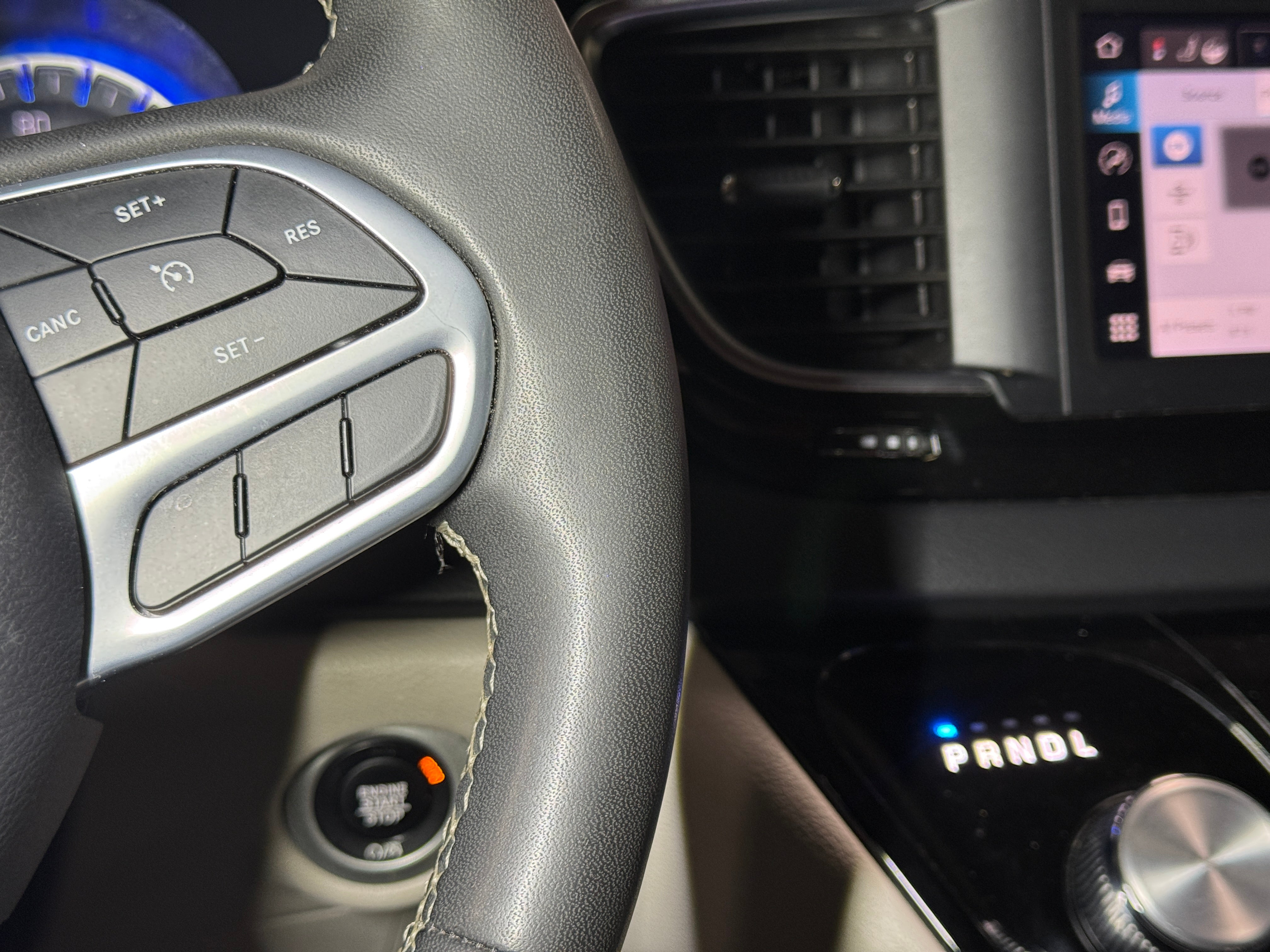 2023 Chrysler Voyager LX - Photo 22