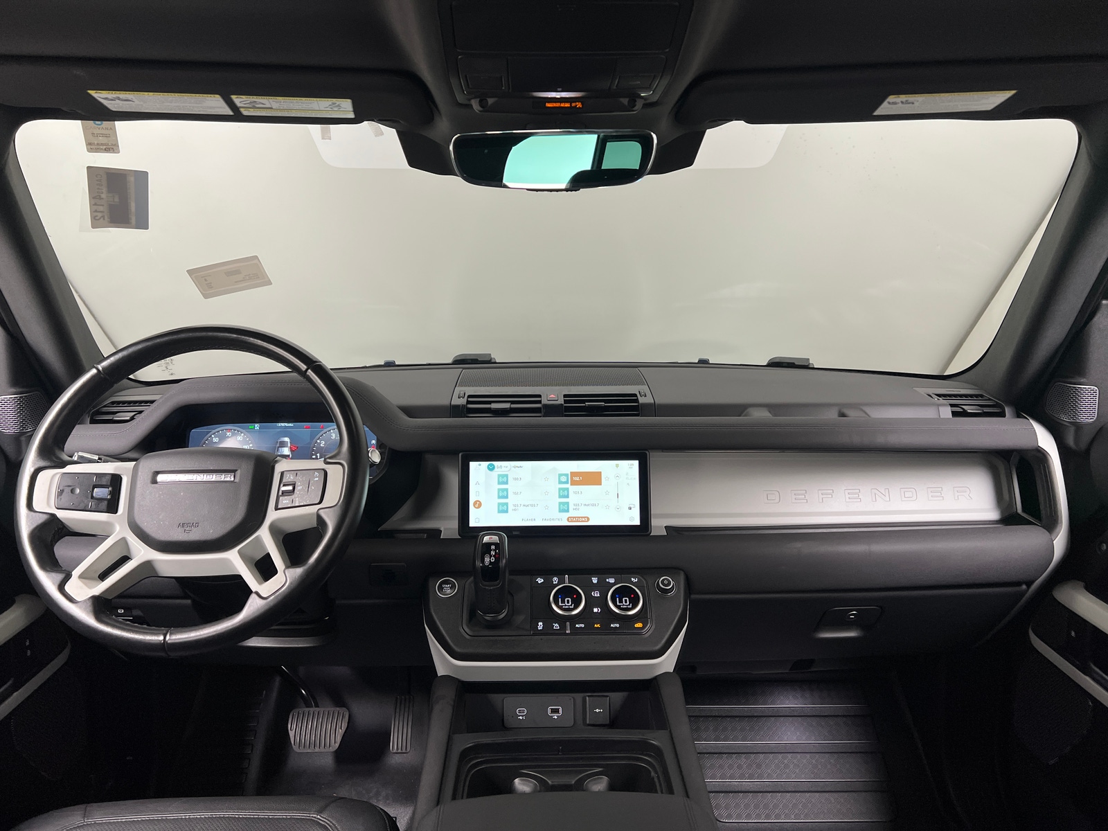 Thumbnail: 2022 Land Rover Defender - 2