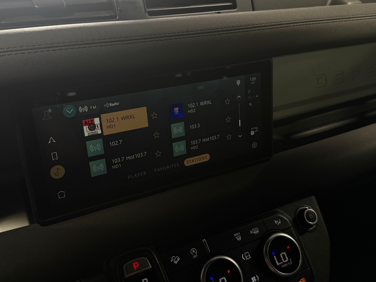 Thumbnail: 2022 Land Rover Defender - 3