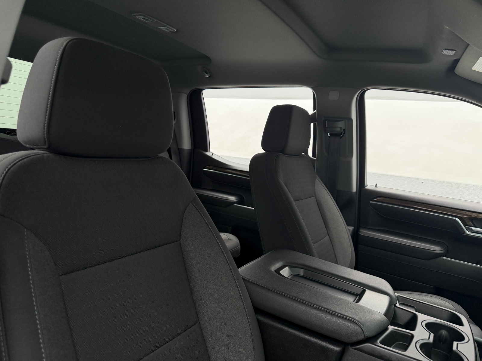 Thumbnail: 2026 Chevrolet Silverado 1500 - 2