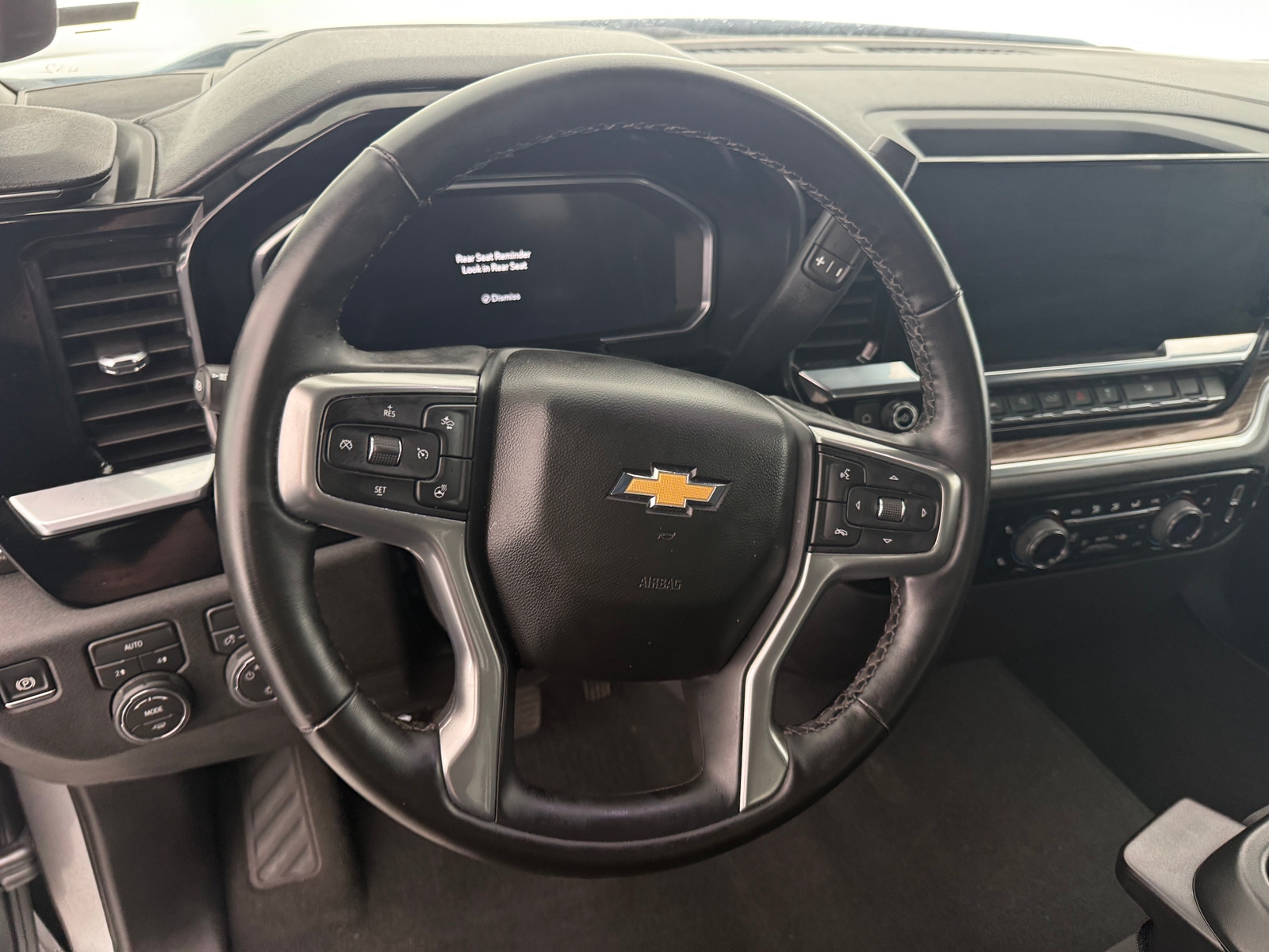 Thumbnail: 2026 Chevrolet Silverado 1500 - 5