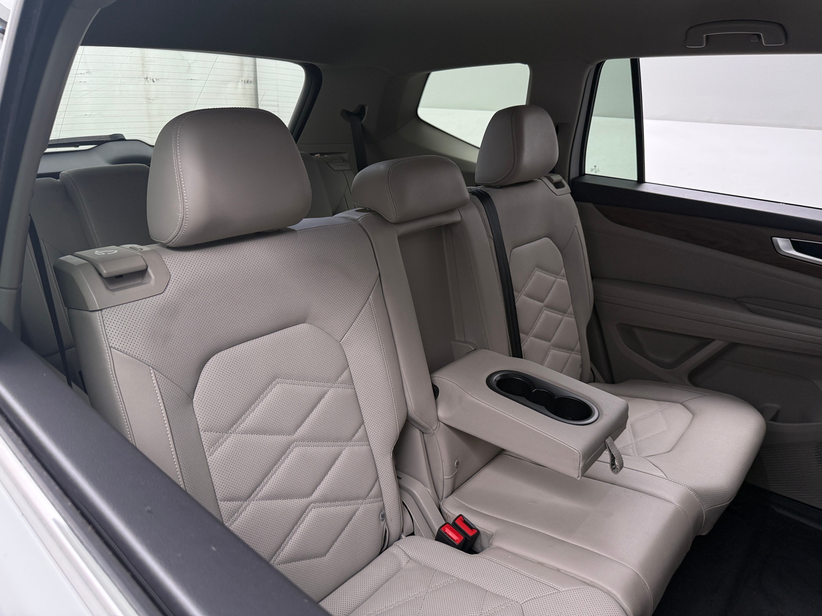 Thumbnail: 2024 Volkswagen Atlas - 5