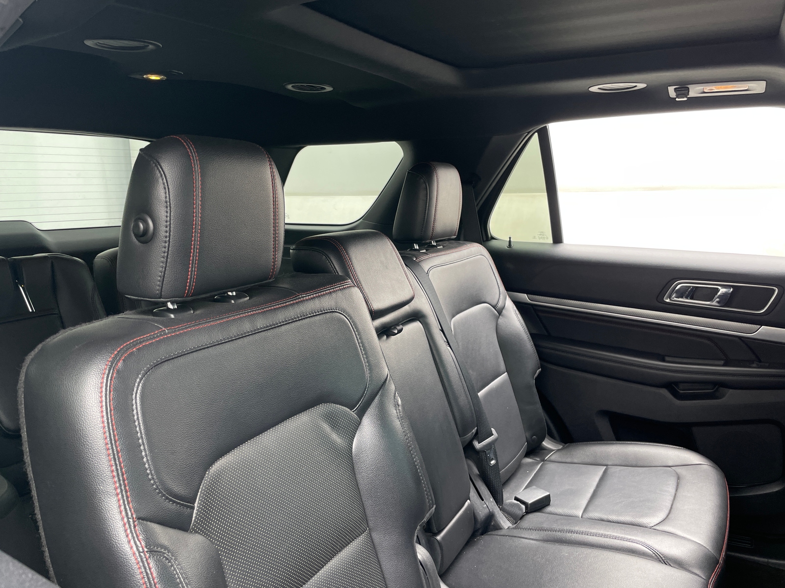 Thumbnail: 2016 Ford Explorer - 5