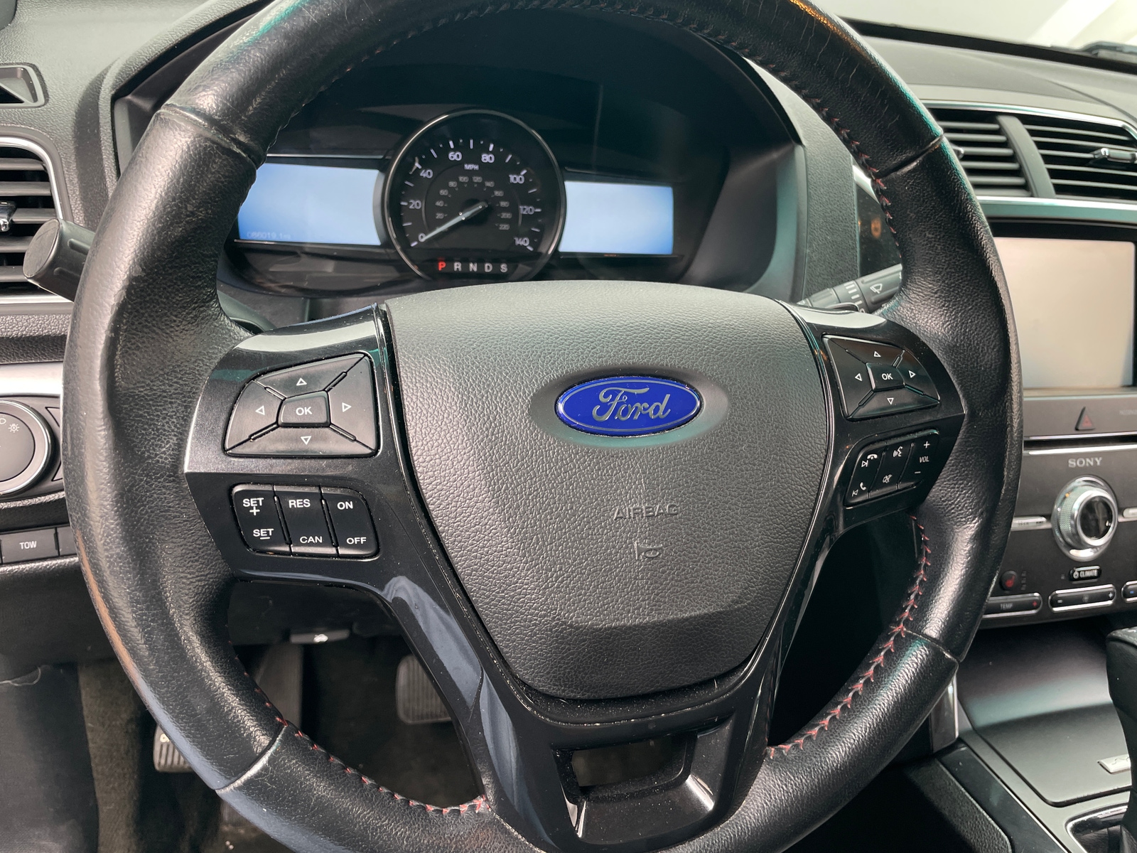 Thumbnail: 2016 Ford Explorer - 4