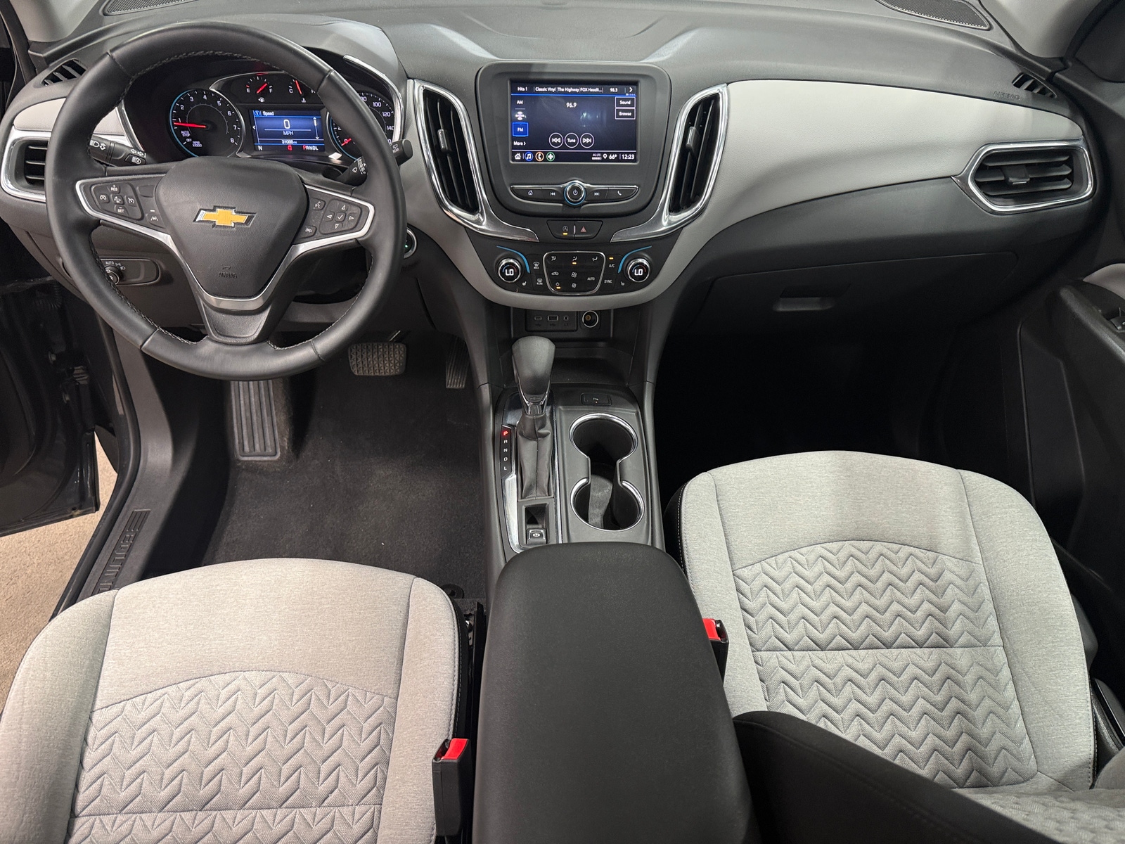 Thumbnail: 2023 Chevrolet Equinox - 3