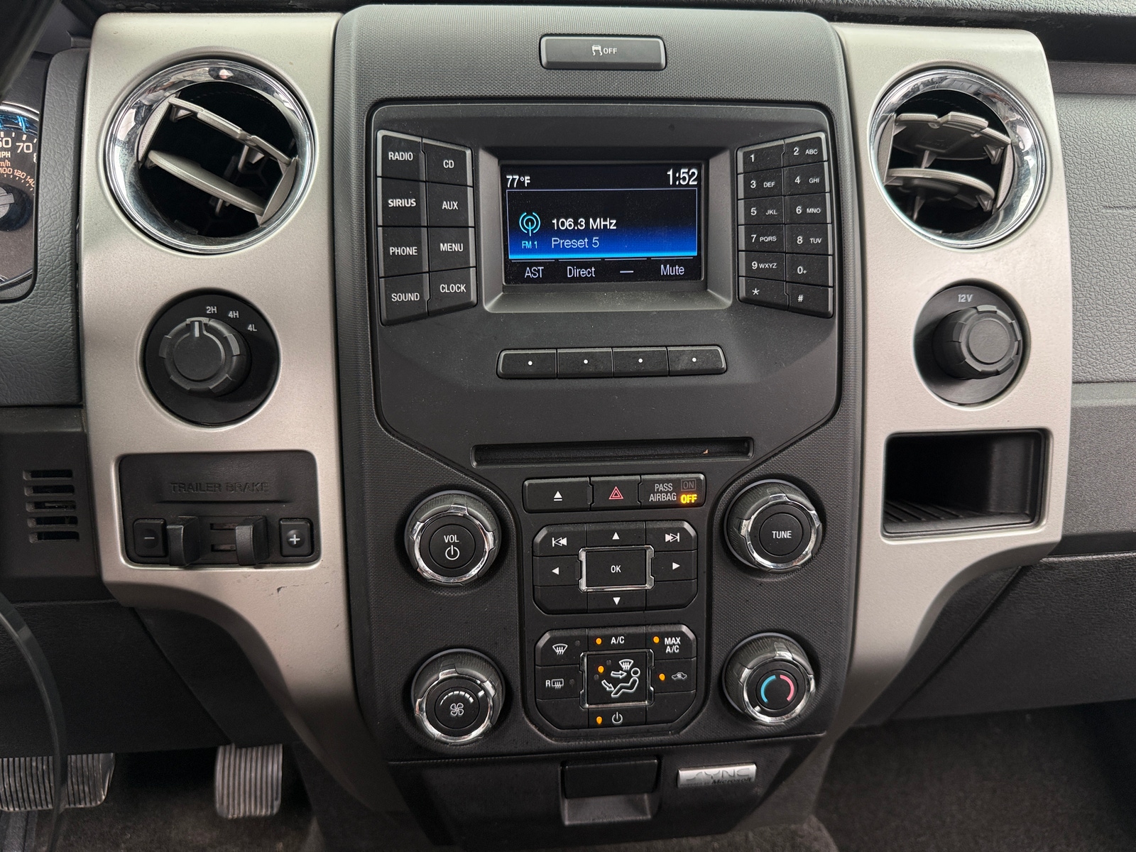 Thumbnail: 2014 Ford Econoline - 4