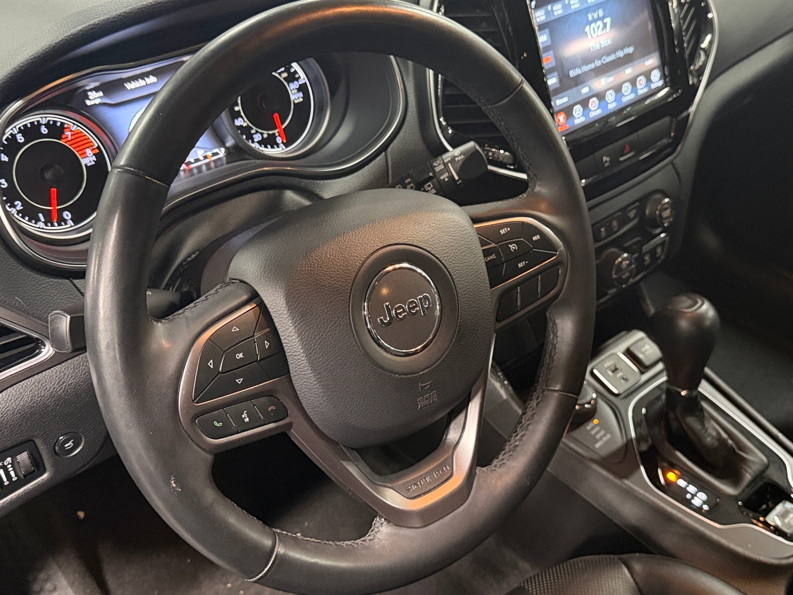 Thumbnail: 2019 Jeep Cherokee - 4