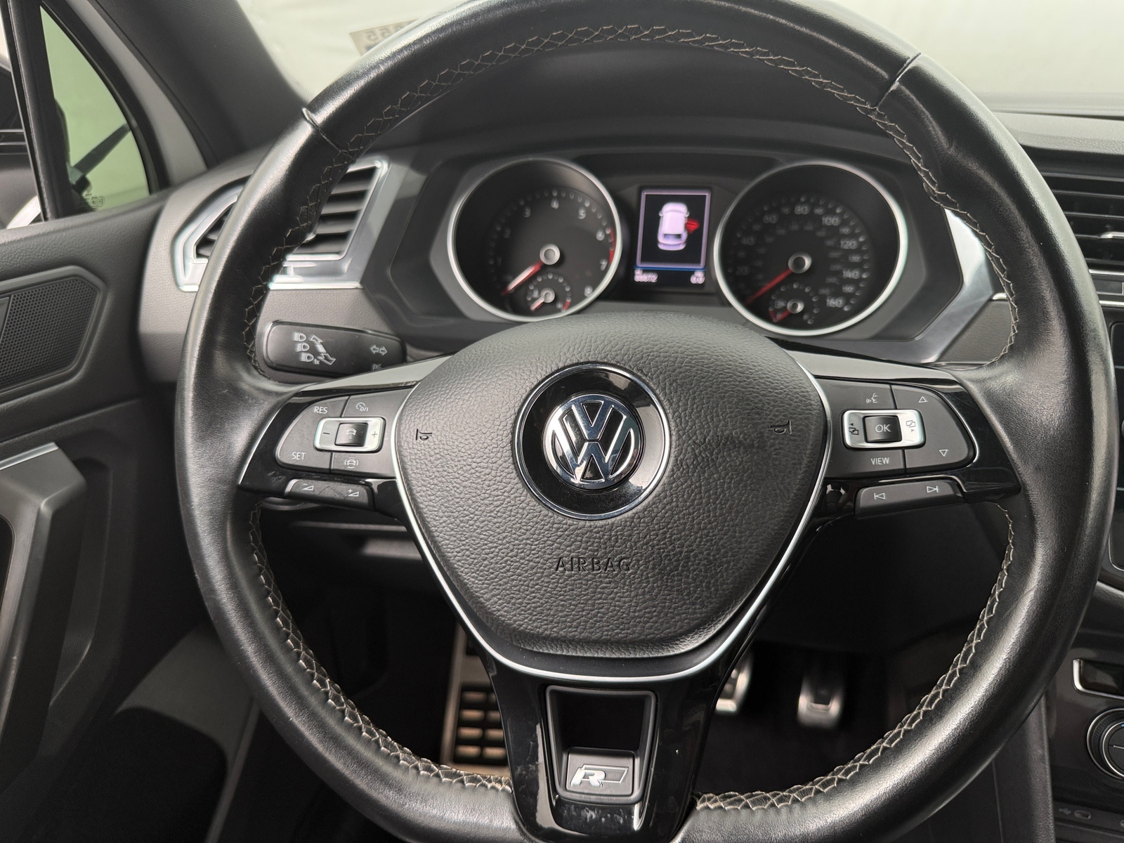 Thumbnail: 2021 Volkswagen Tiguan - 4
