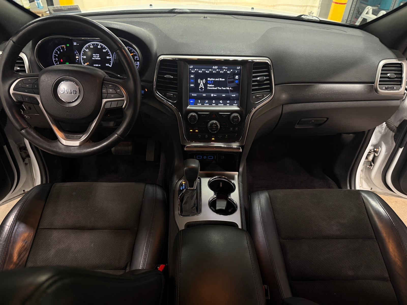Thumbnail: 2018 Jeep Grand Cherokee - 3
