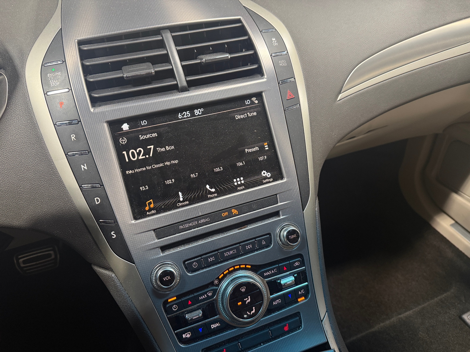 Thumbnail: 2018 Lincoln MKZ - 3