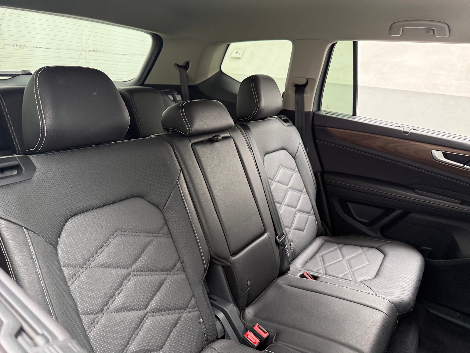 Thumbnail: 2026 Volkswagen Atlas - 5