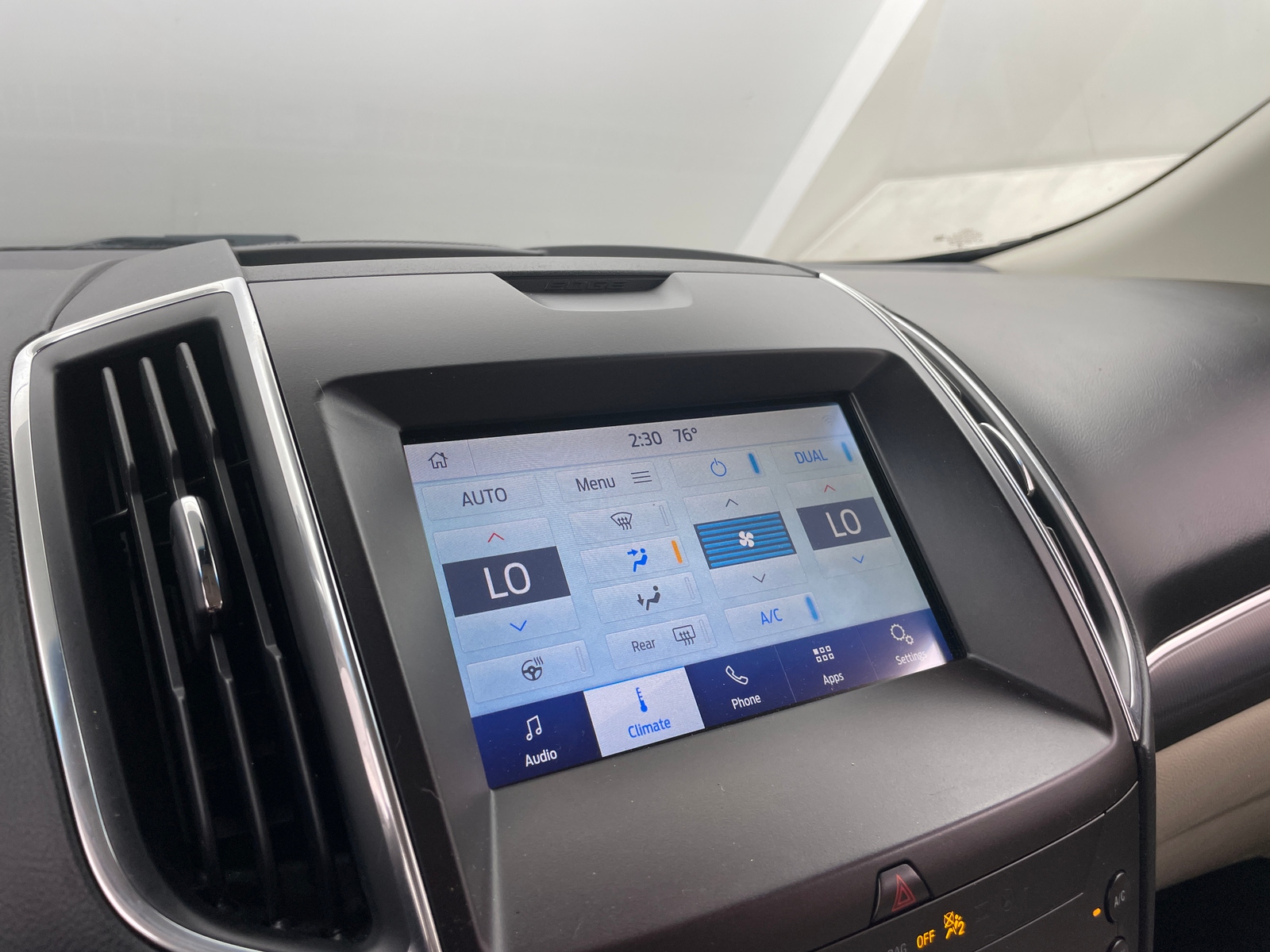 Thumbnail: 2020 Ford Edge - 3