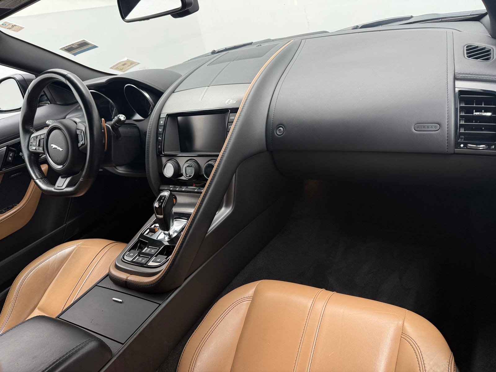 Thumbnail: 2017 Jaguar F-Type - 3