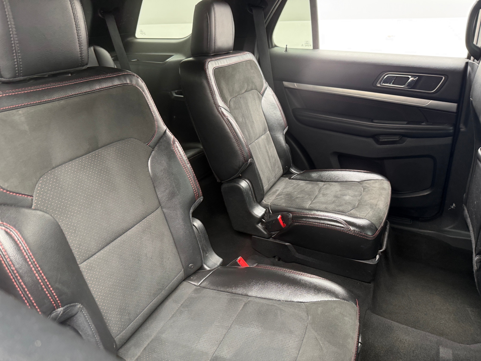 Thumbnail: 2018 Ford Explorer - 6