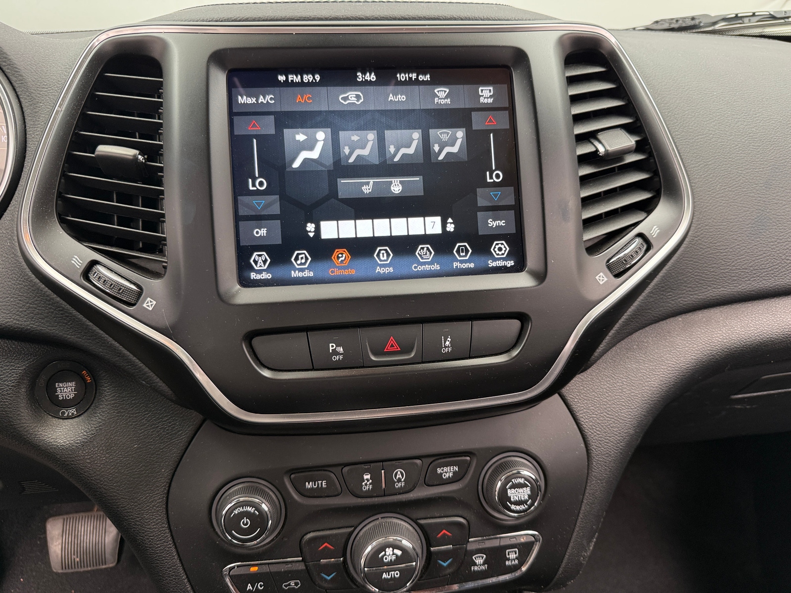 Thumbnail: 2021 Jeep Cherokee - 3