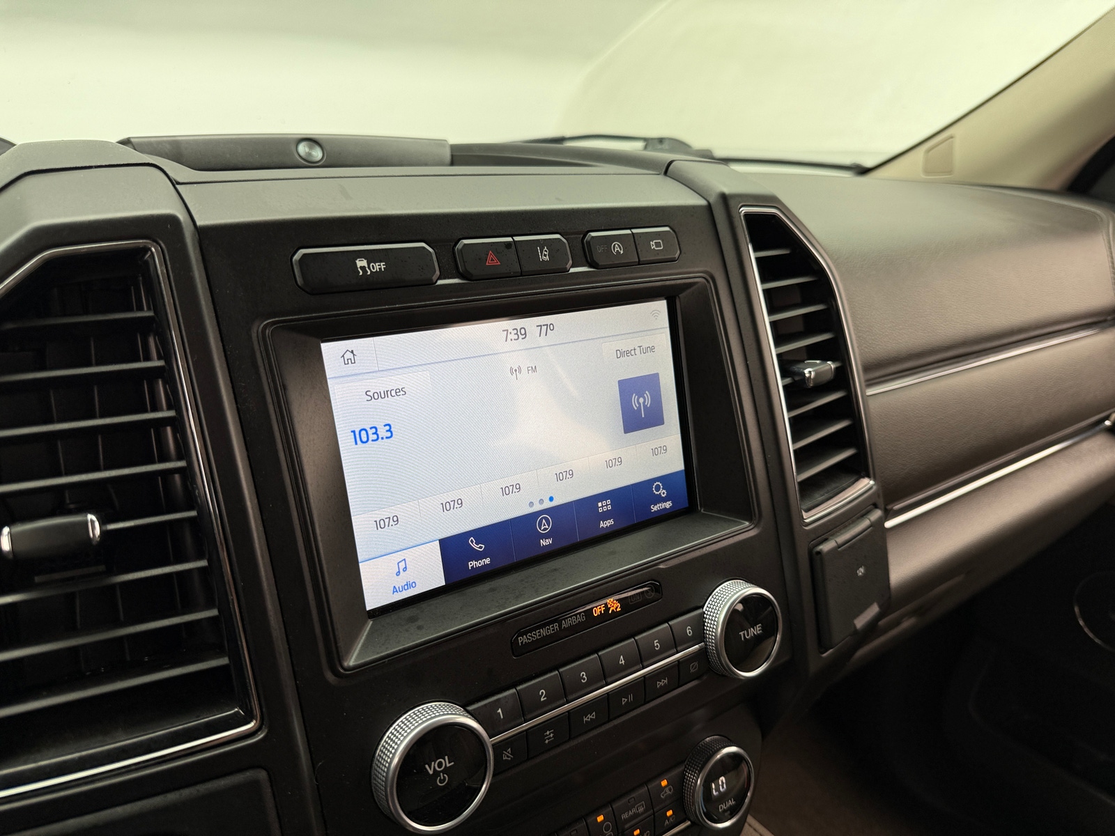 Thumbnail: 2021 Ford Expedition - 3