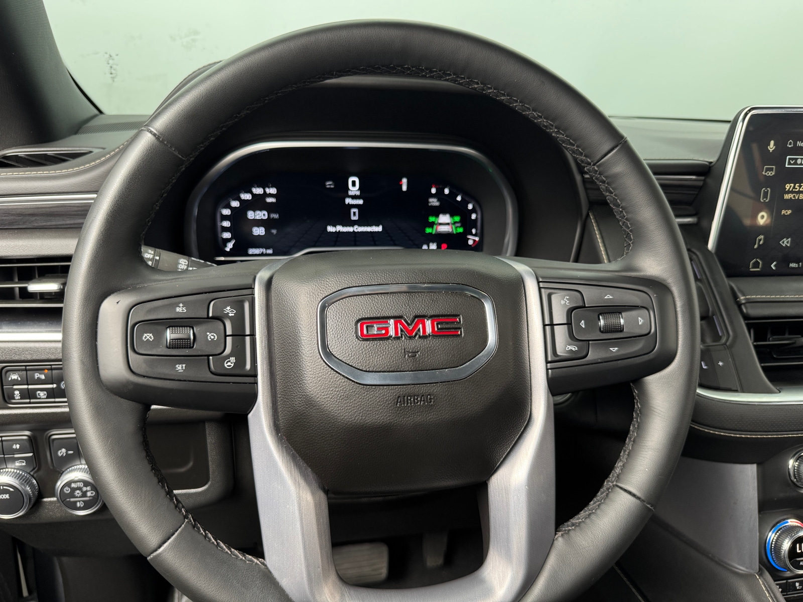 Thumbnail: 2023 GMC Yukon - 4