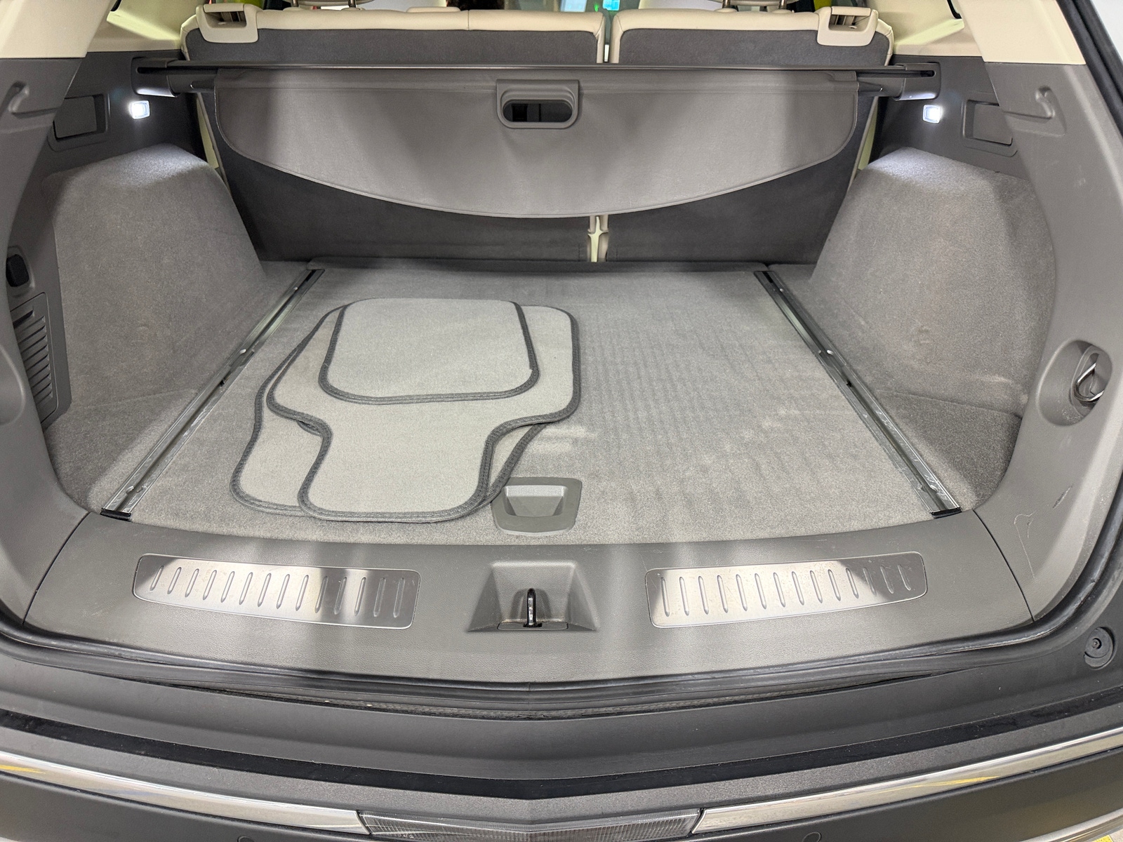 Thumbnail: 2020 Cadillac XT5 - 6