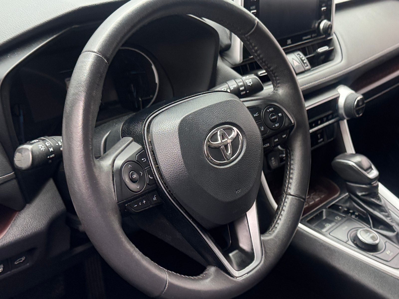 Thumbnail: 2020 Toyota RAV4 - 4