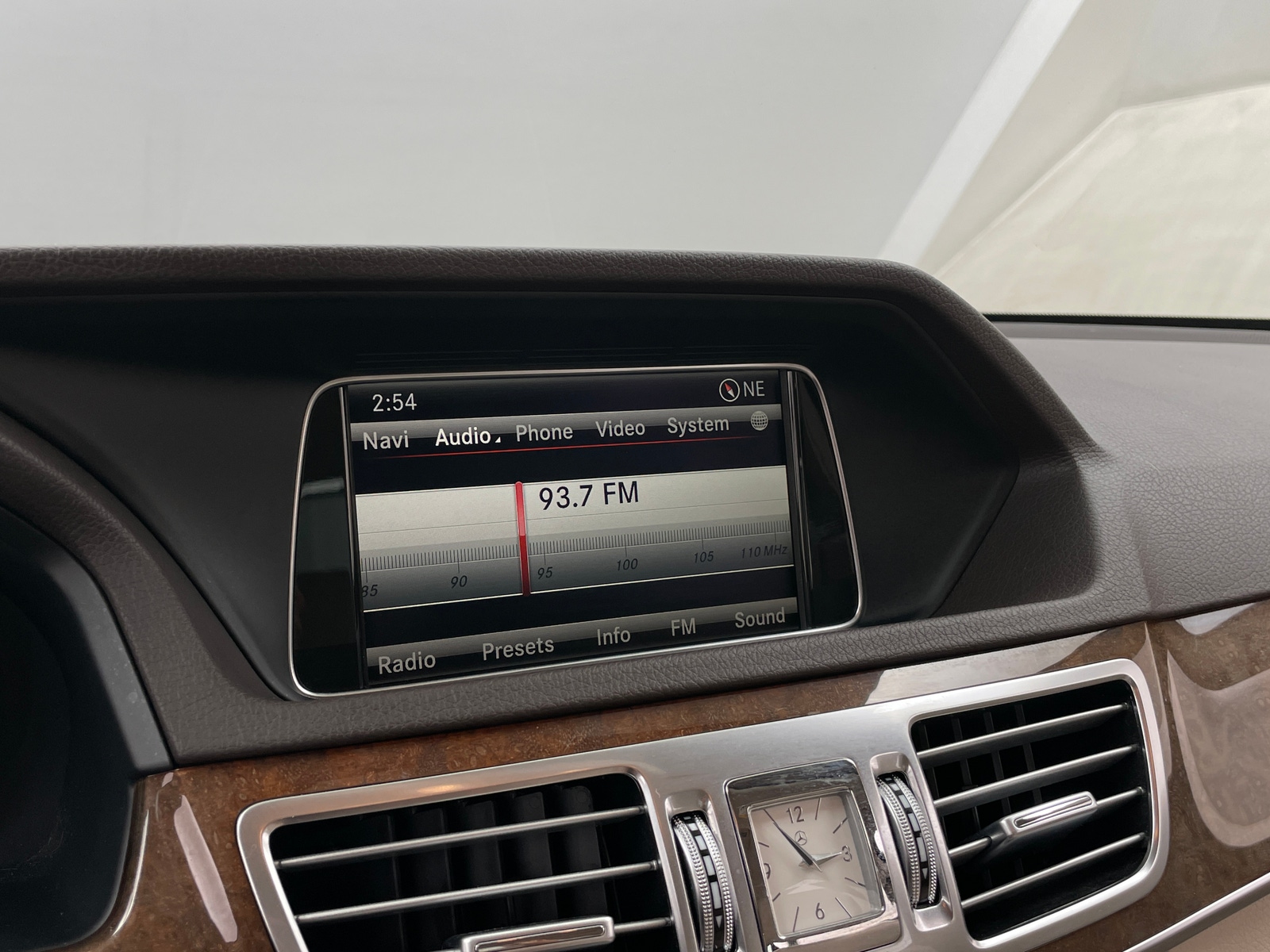 Thumbnail: 2014 Mercedes-Benz E-Class - 3