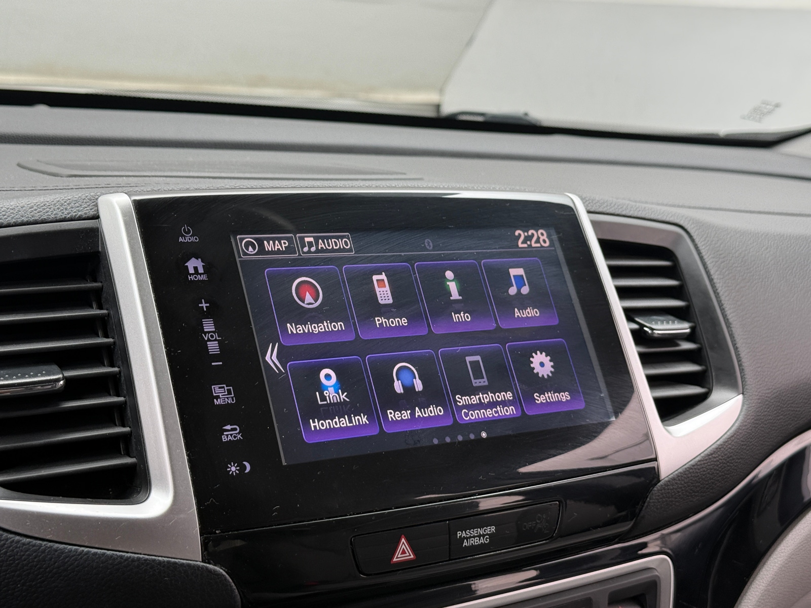 Thumbnail: 2017 Honda Pilot - 3