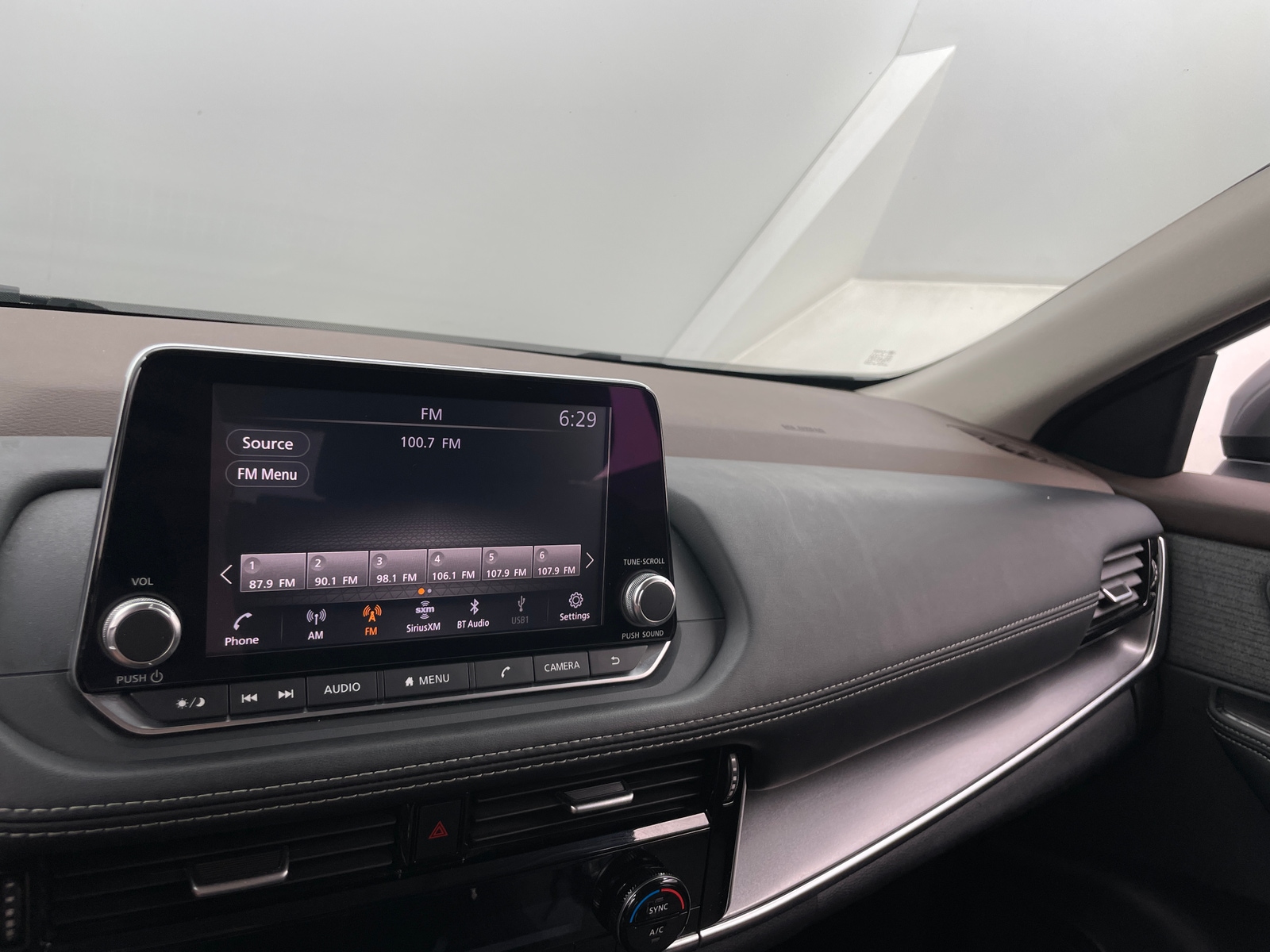 Thumbnail: 2021 Nissan Rogue - 4