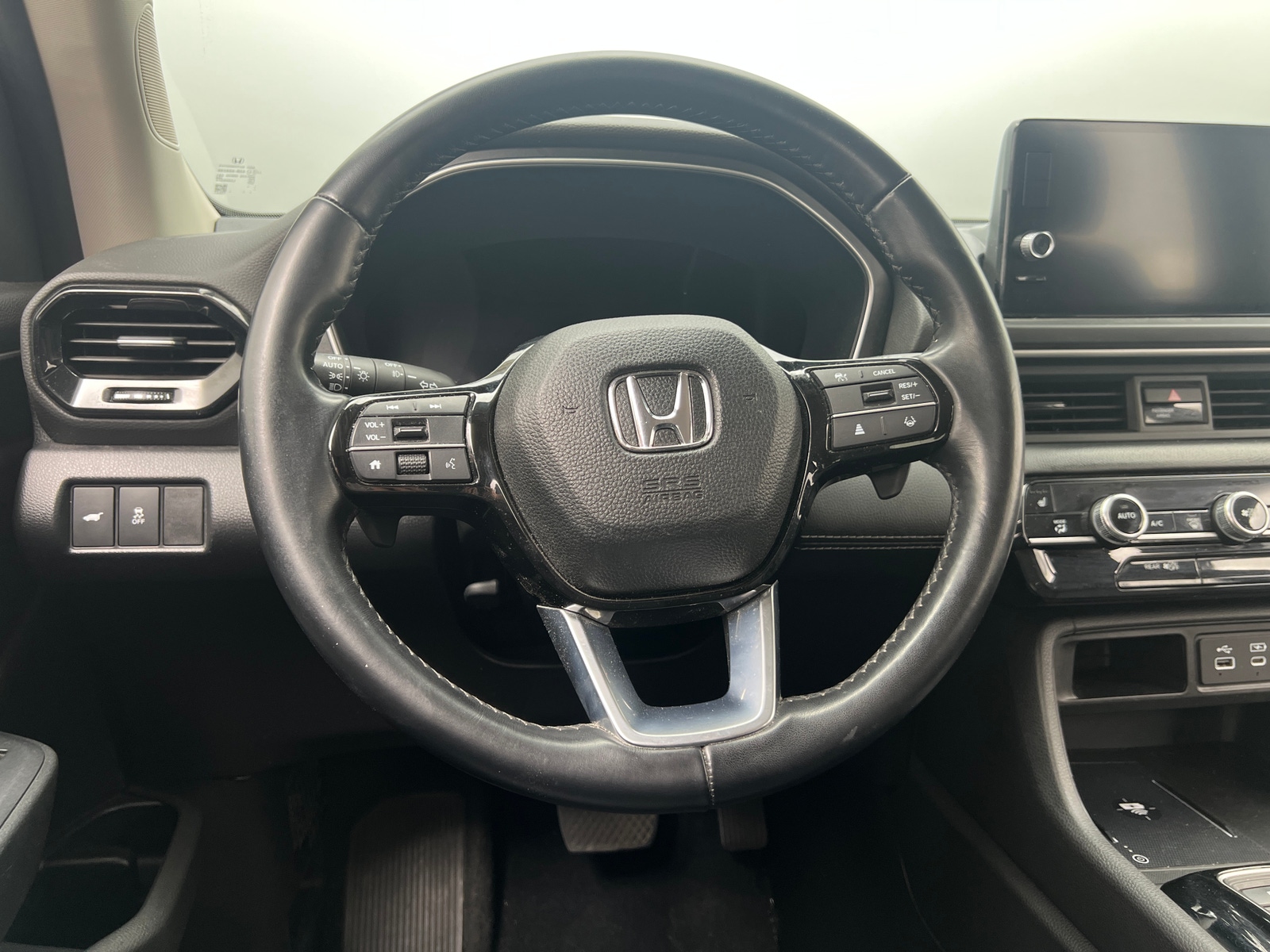 Thumbnail: 2023 Honda Pilot - 4