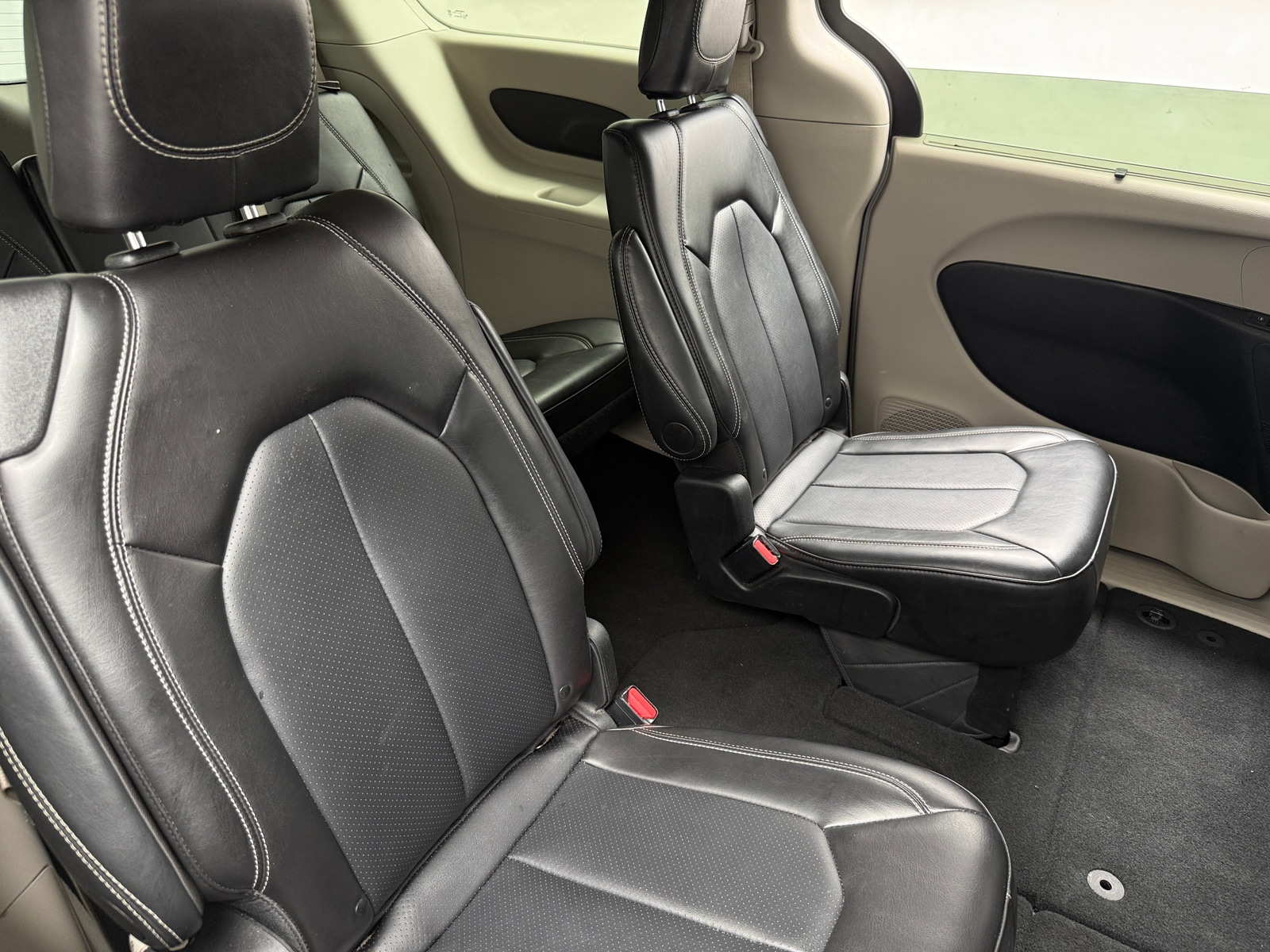 Thumbnail: 2024 Chrysler Pacifica - 5