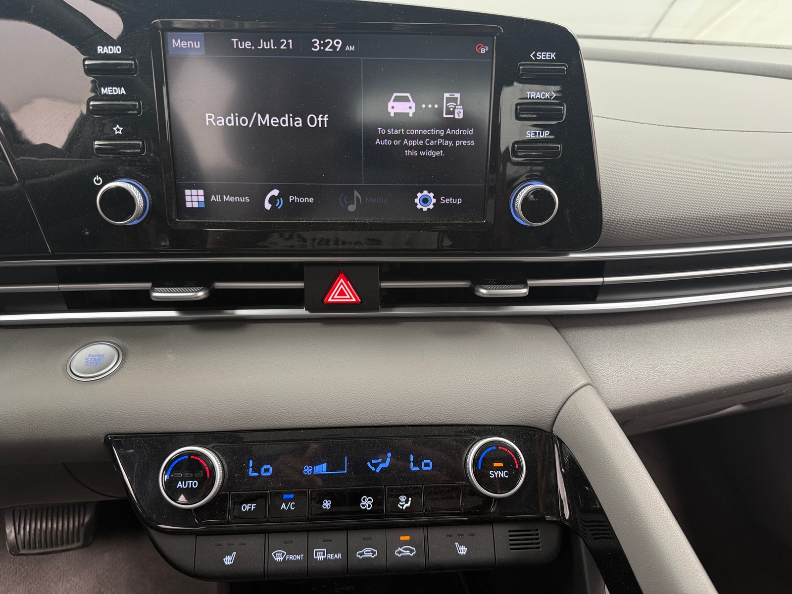 Thumbnail: 2022 Hyundai Elantra - 4