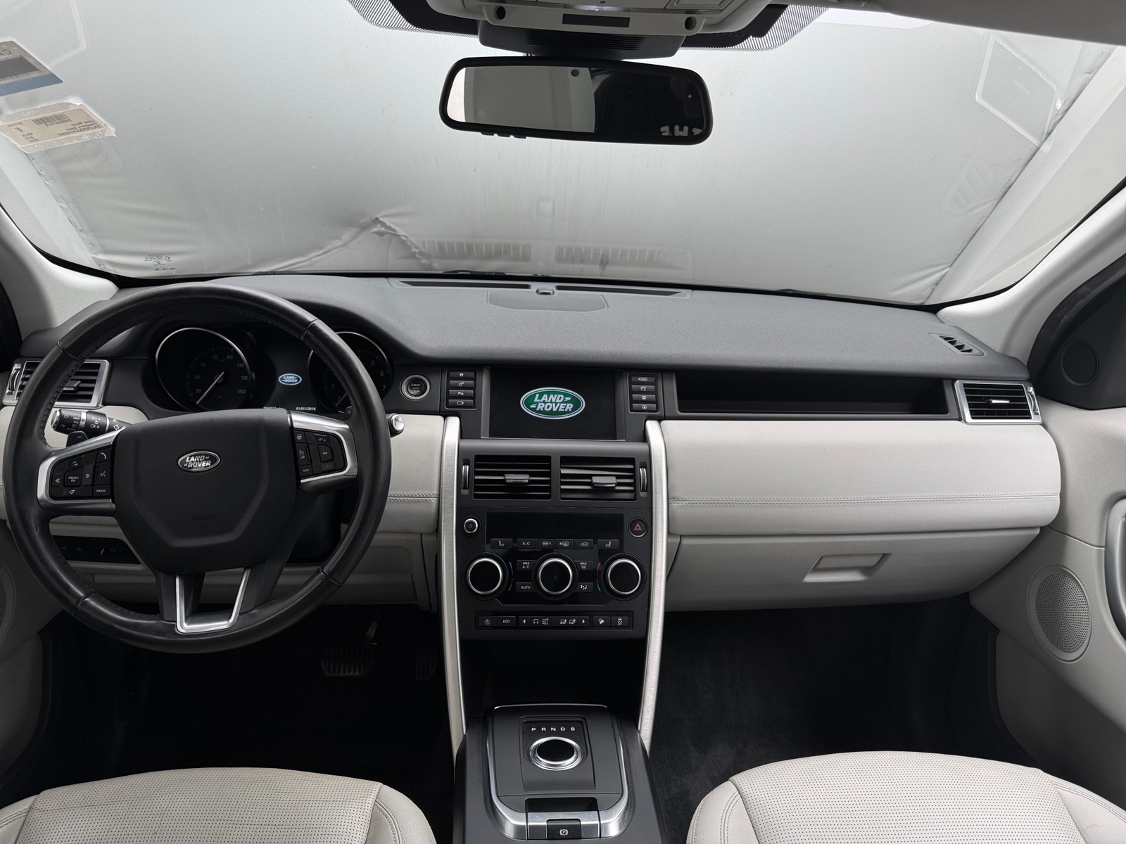 Thumbnail: 2018 Land Rover Discovery Sport - 2